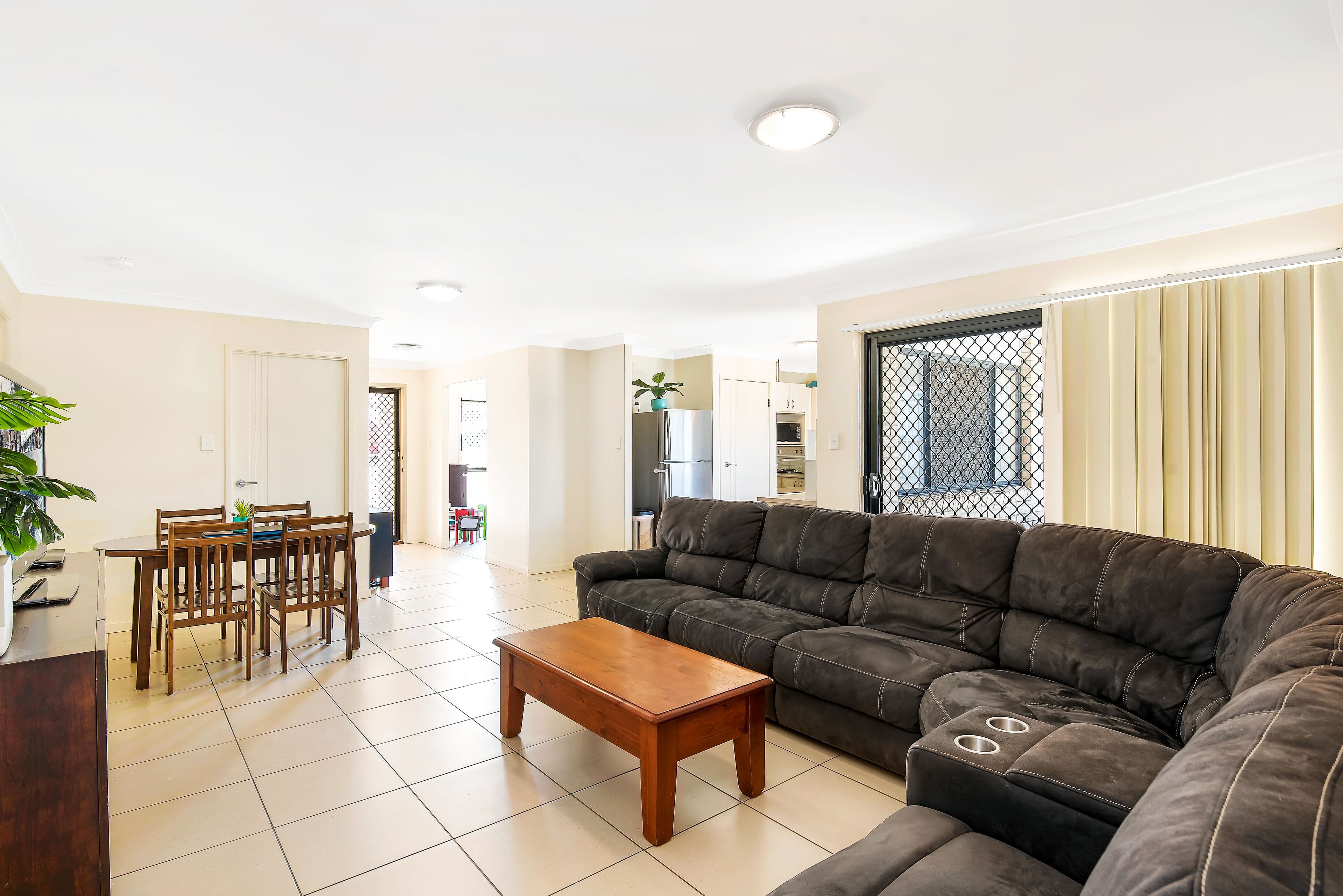 10 Apache Street, Dakabin QLD 4503, Dakabin - Thumbnail 3
