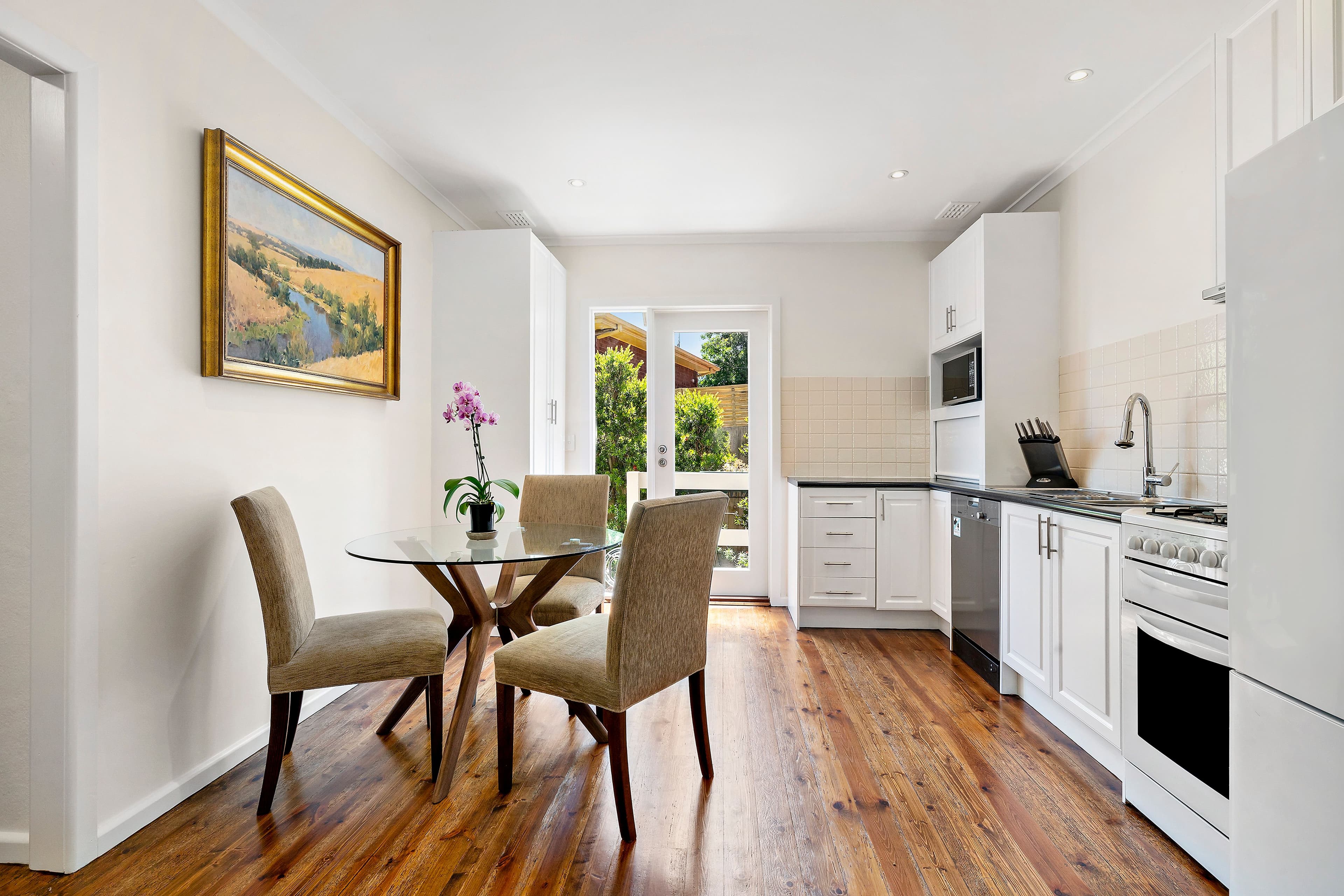 2 Walcha Court, Chadstone VIC 3148, Chadstone - Thumbnail 3