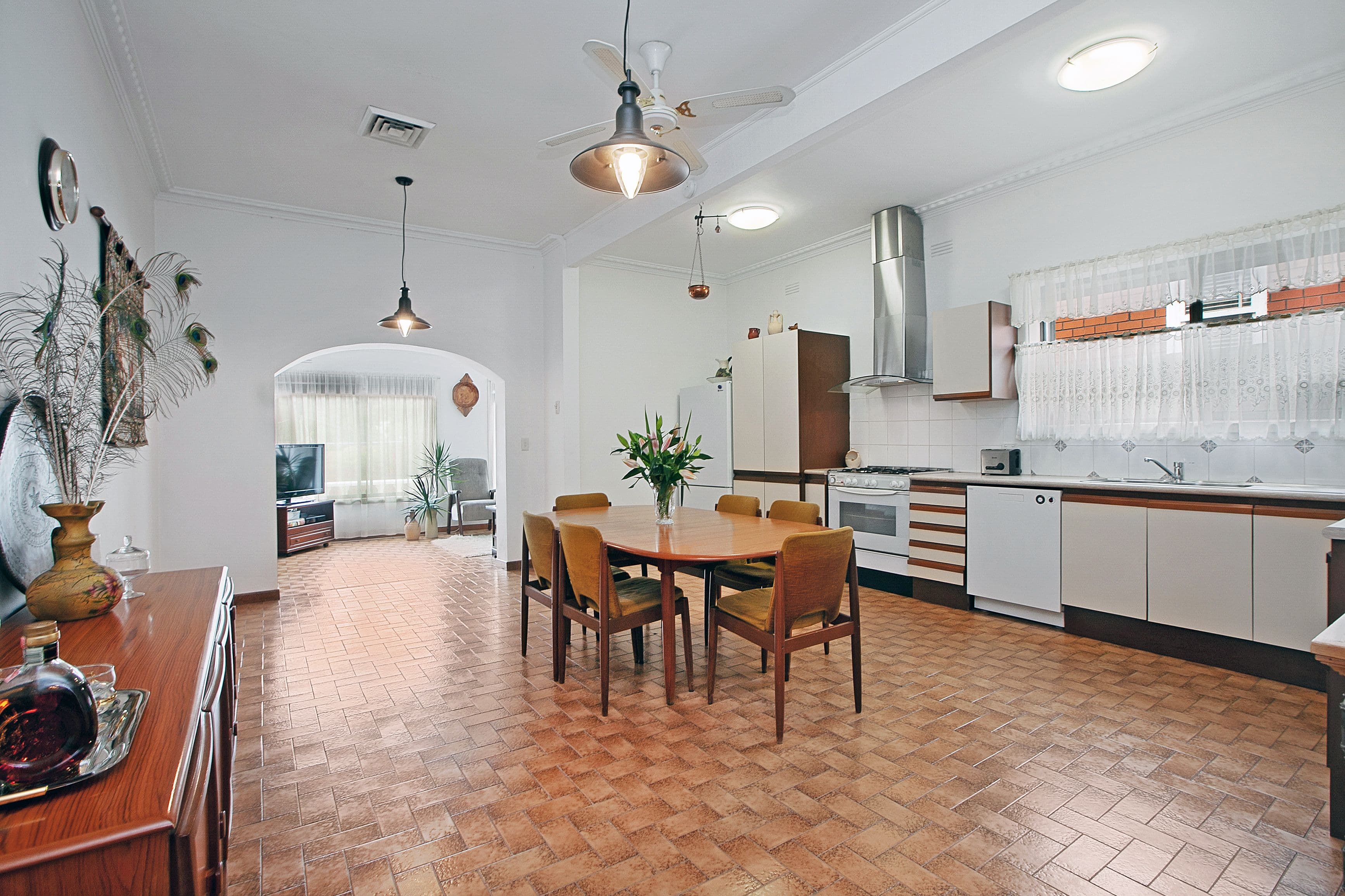 34 York Street, Reservoir VIC 3073, Reservoir - Thumbnail 2