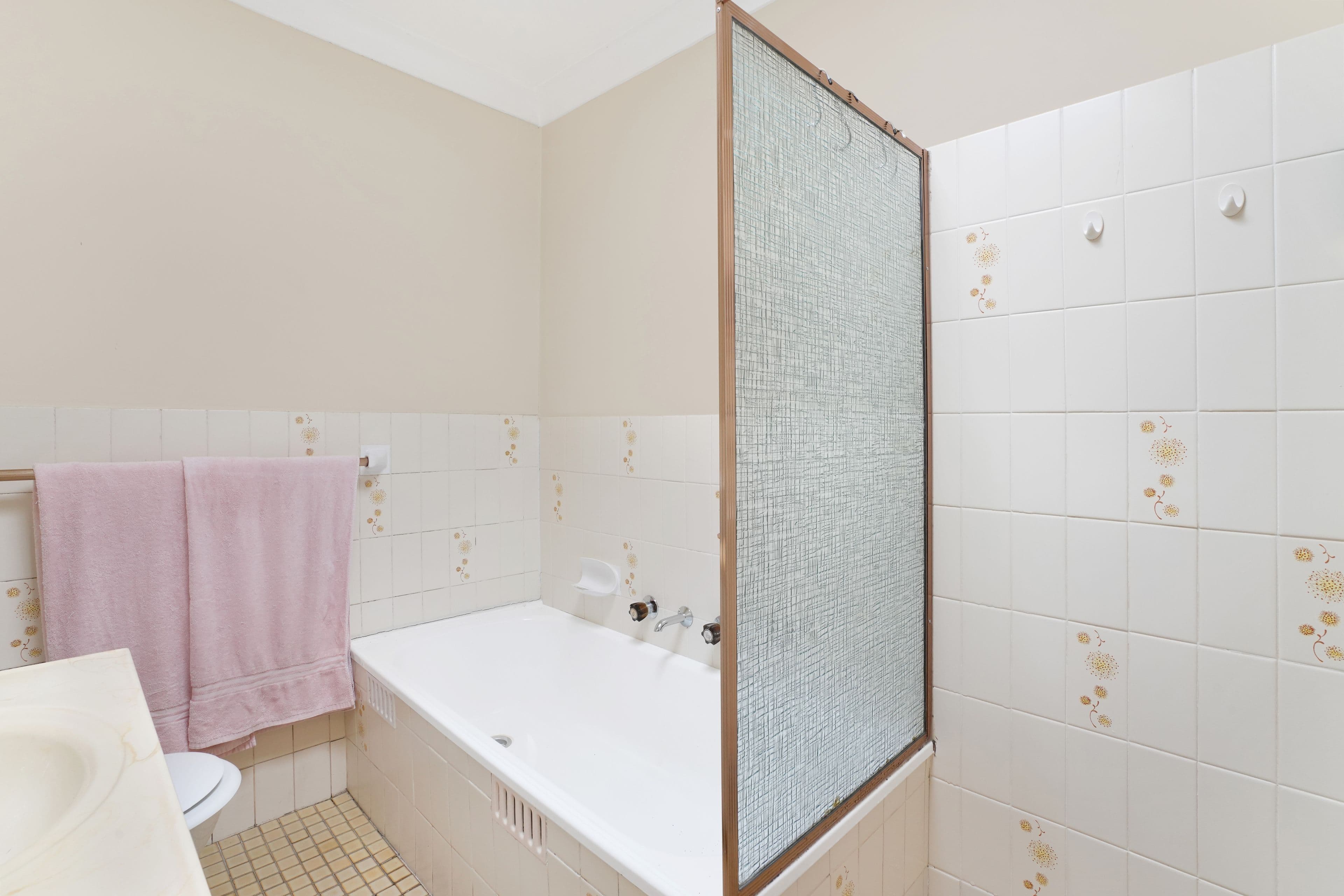 6 Joyce Avenue, Wyong NSW 2259, Wyong - Thumbnail 5