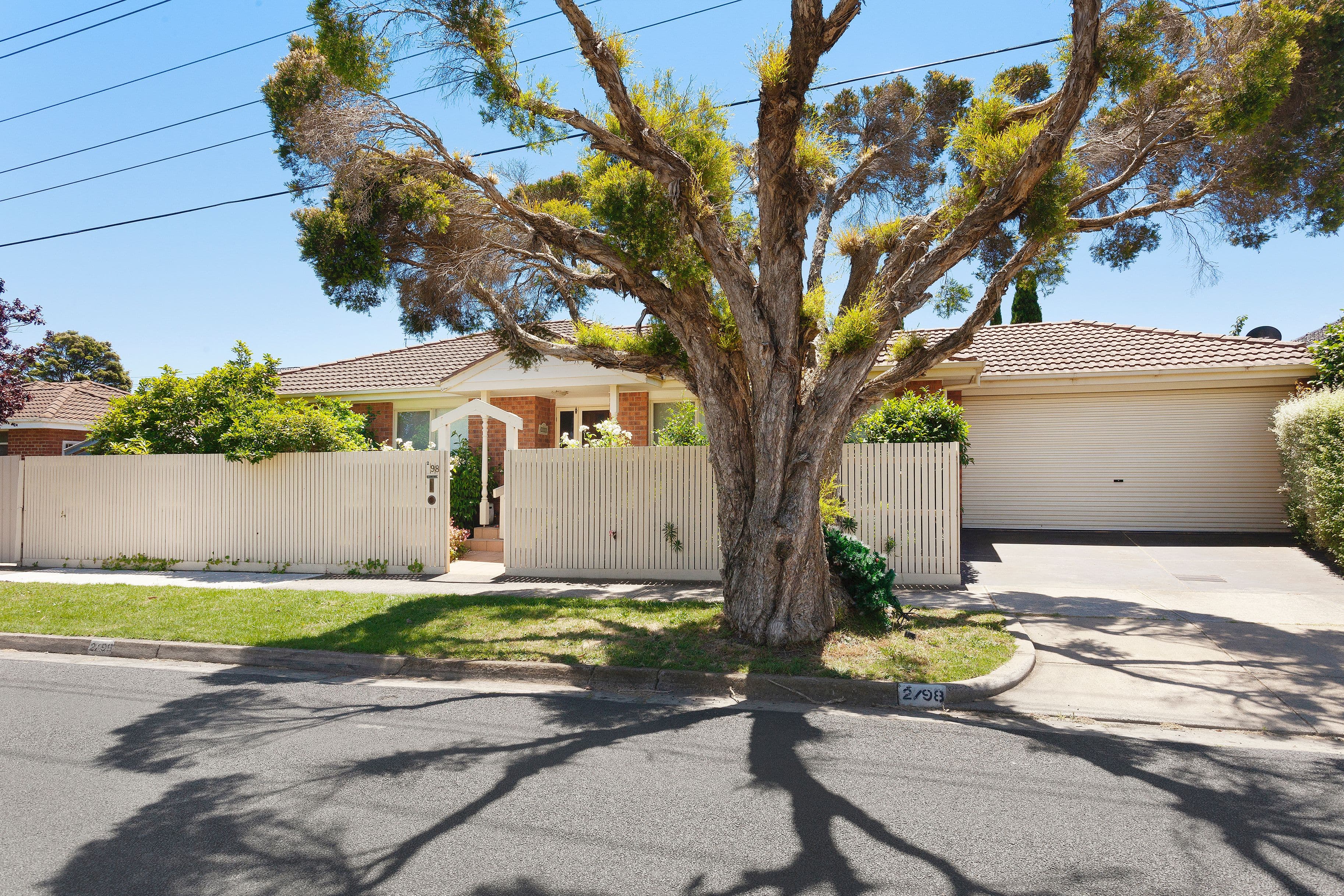 98 Tambet Street, Bentleigh East VIC 3165, Bentleigh East - Thumbnail 2