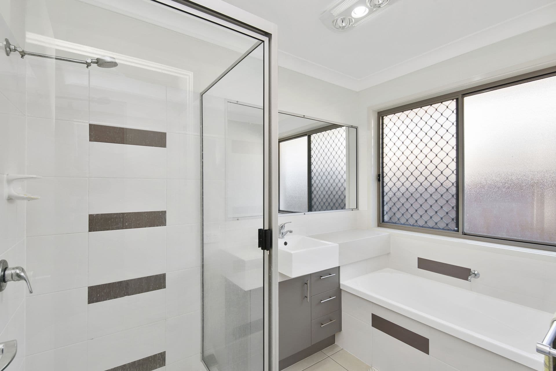 27 Cypress Avenue, Glen Waverley, Glen Waverley - Thumbnail 5