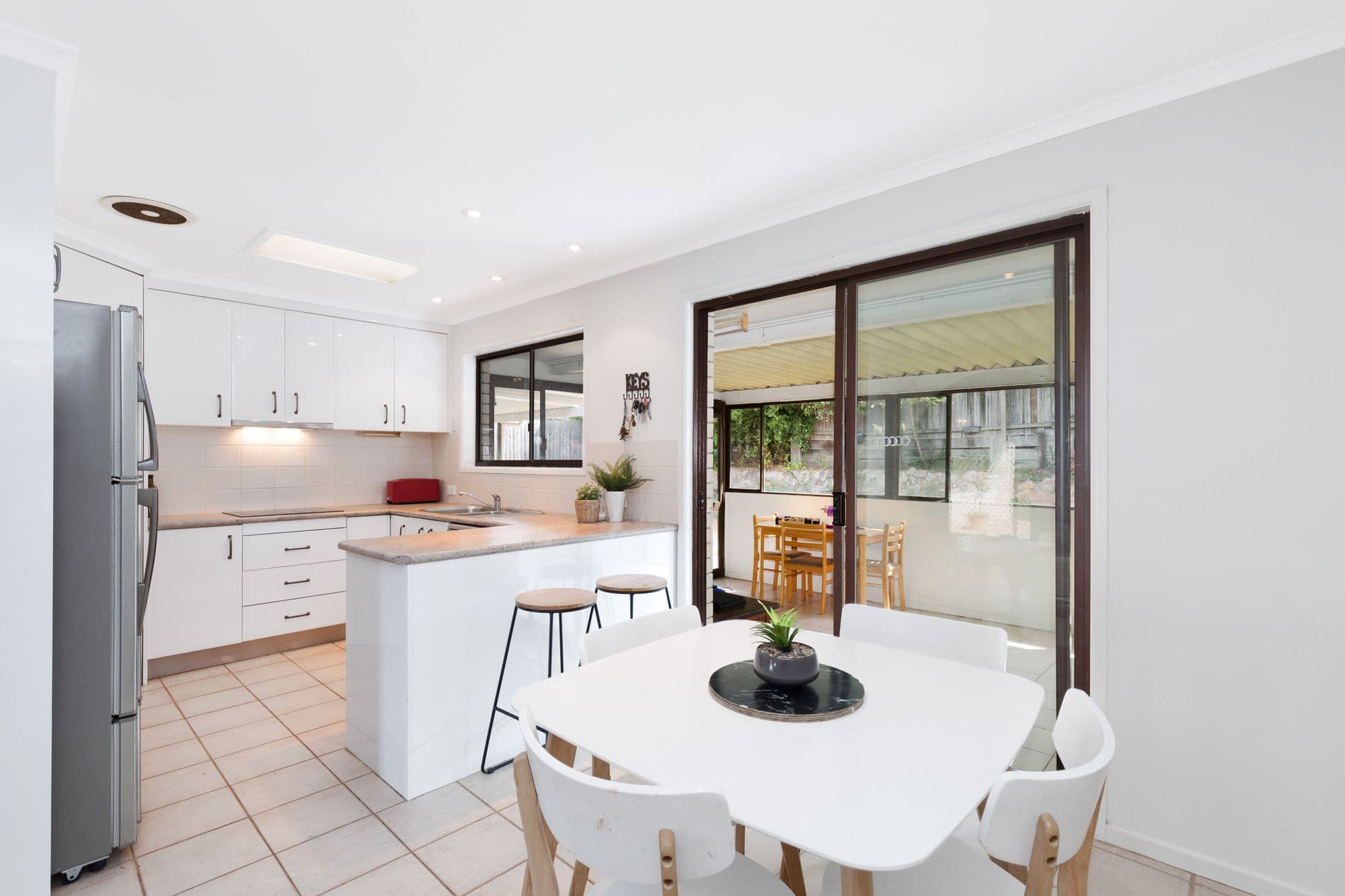 12 Wambaya Street, Belmont QLD 4153, Belmont - Thumbnail 4