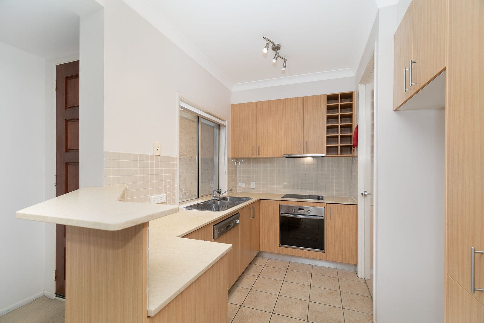 37 Hood Street, Sherwood QLD 4075, Sherwood - Thumbnail 2