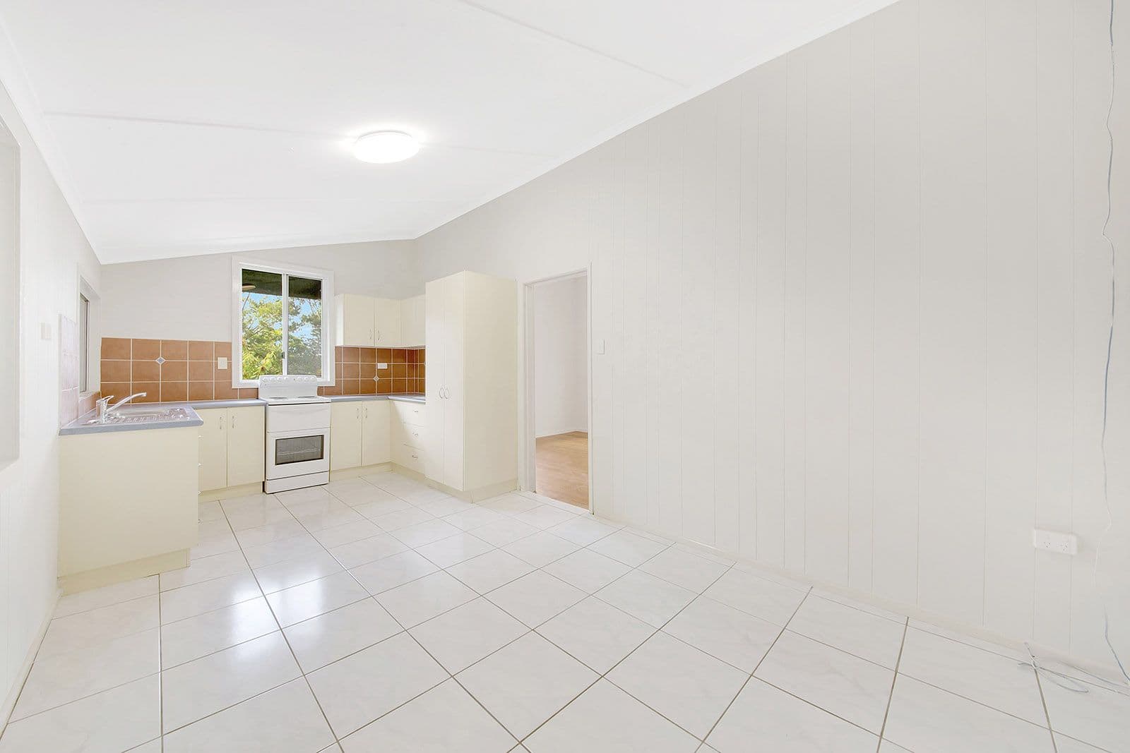 36a Kent Street, West Gladstone QLD 4680, West Gladstone - Thumbnail 7