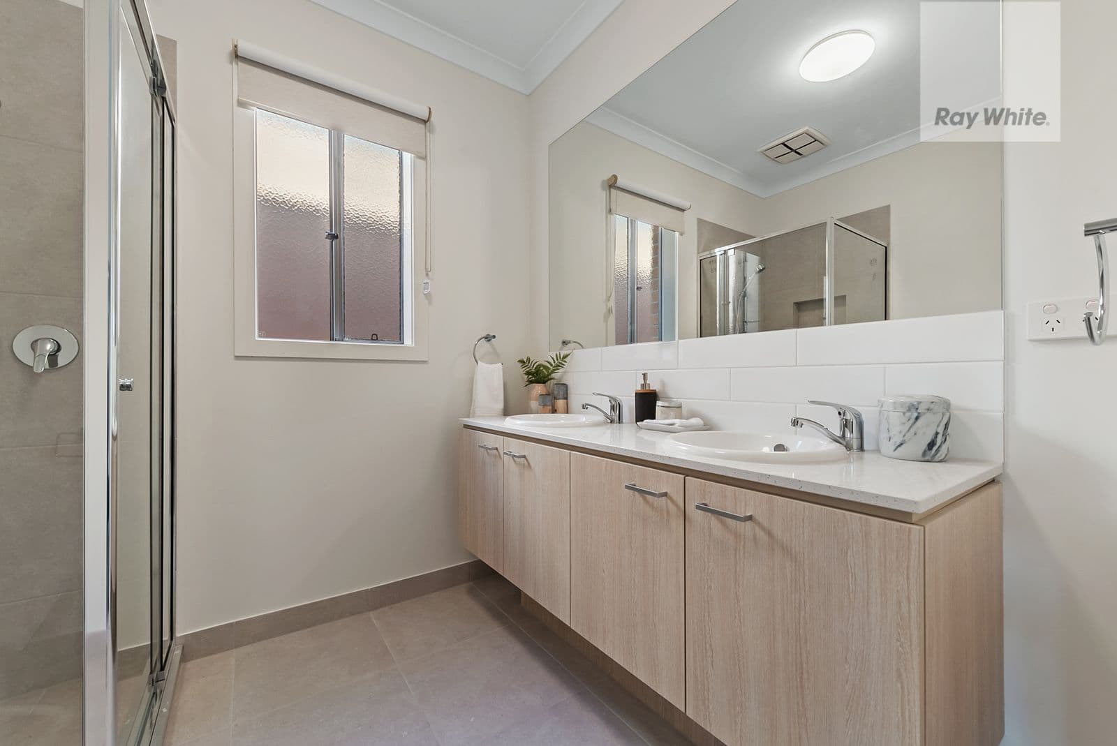 13 Geyser Street, Craigieburn VIC 3064, Craigieburn - Thumbnail 4