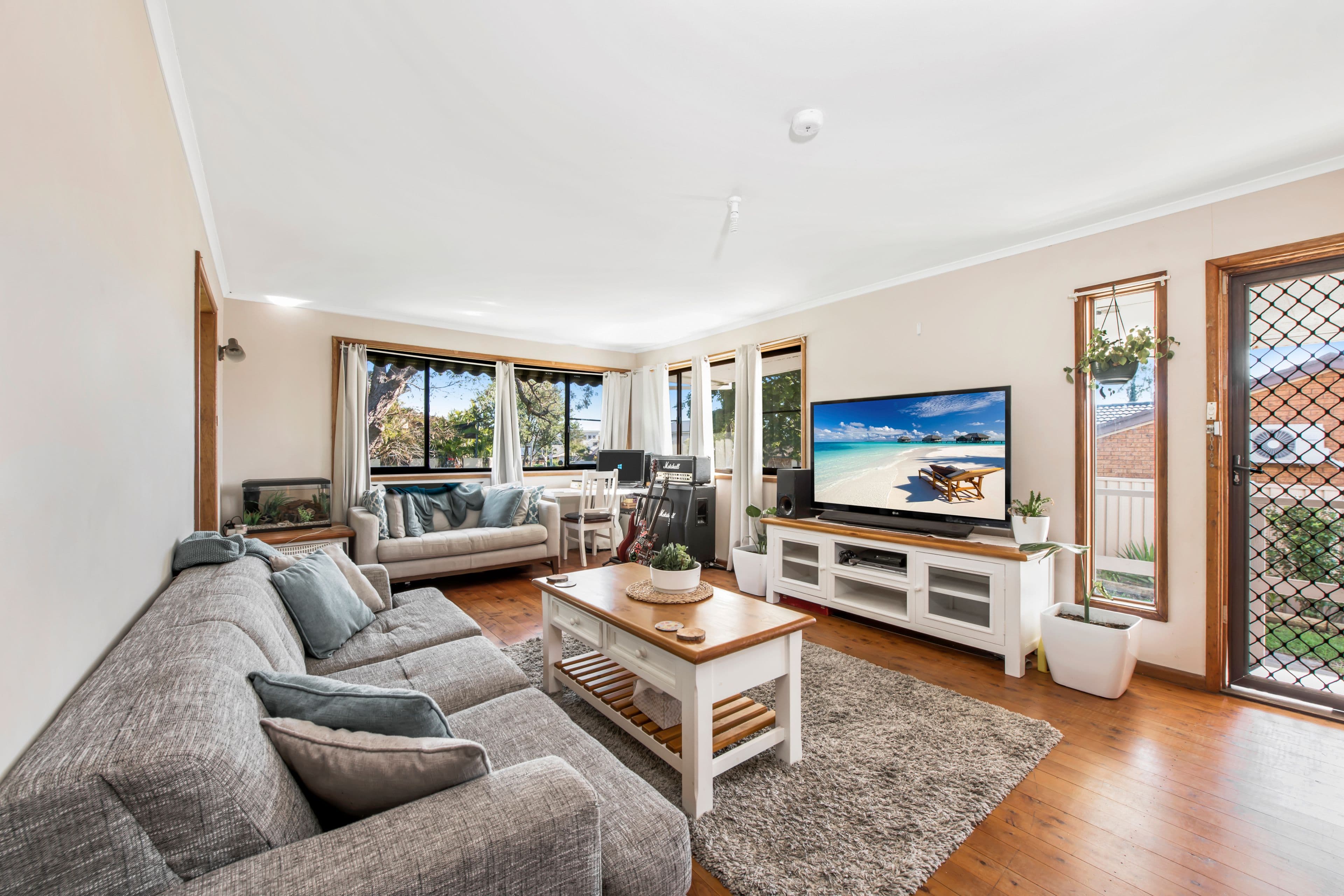 28 Germaine Avenue, Bateau Bay NSW 2261, Bateau Bay - Thumbnail 2