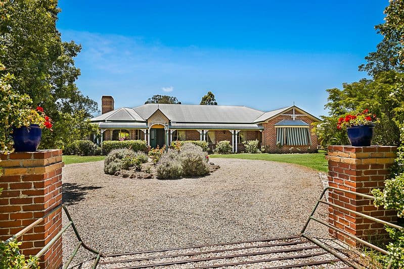 421 Hodgson Vale Road, Hodgson Vale QLD 4352, Hodgson Vale - Thumbnail 2