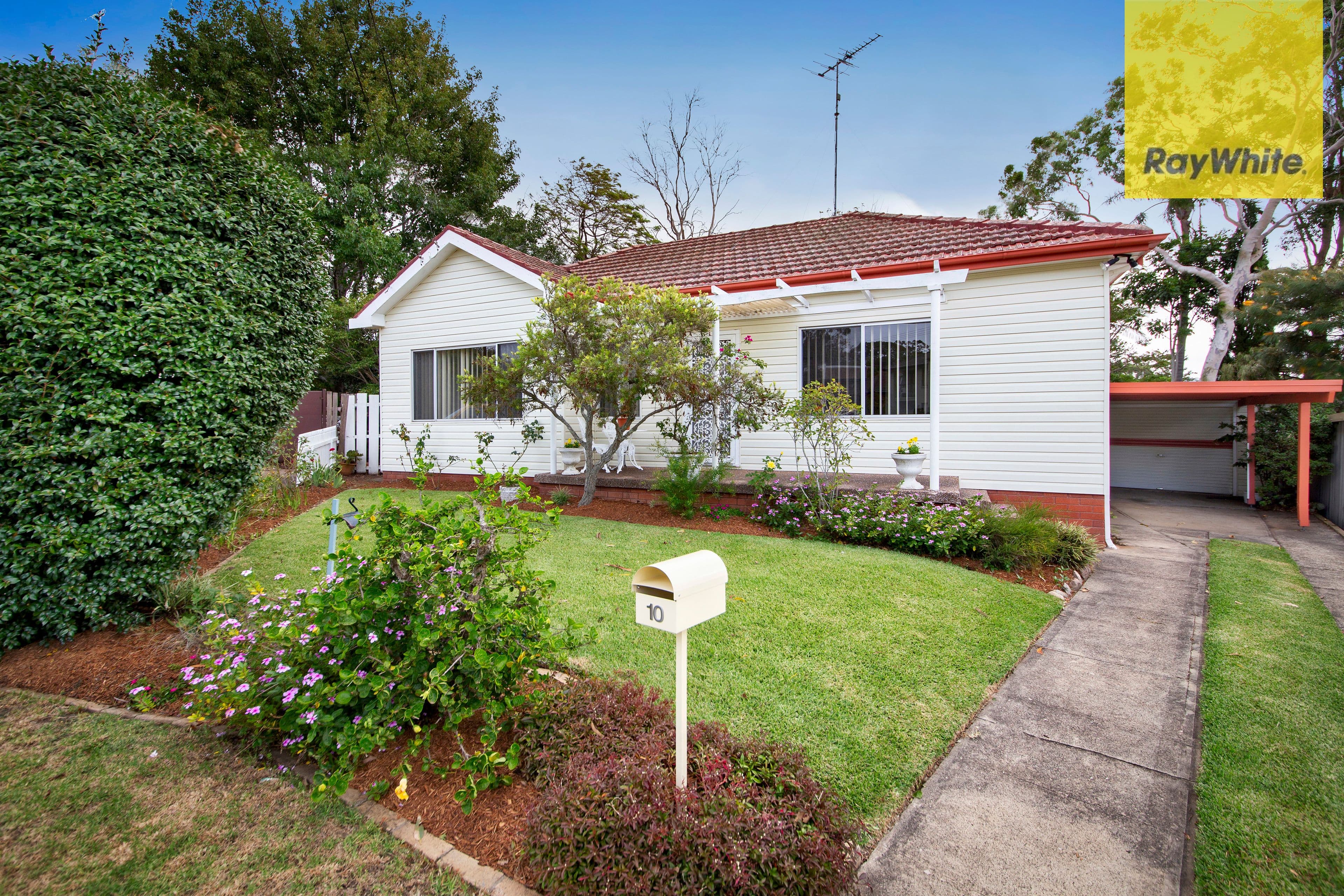 10 Mandur Place, Caringbah South NSW 2229, Caringbah South - Image 1