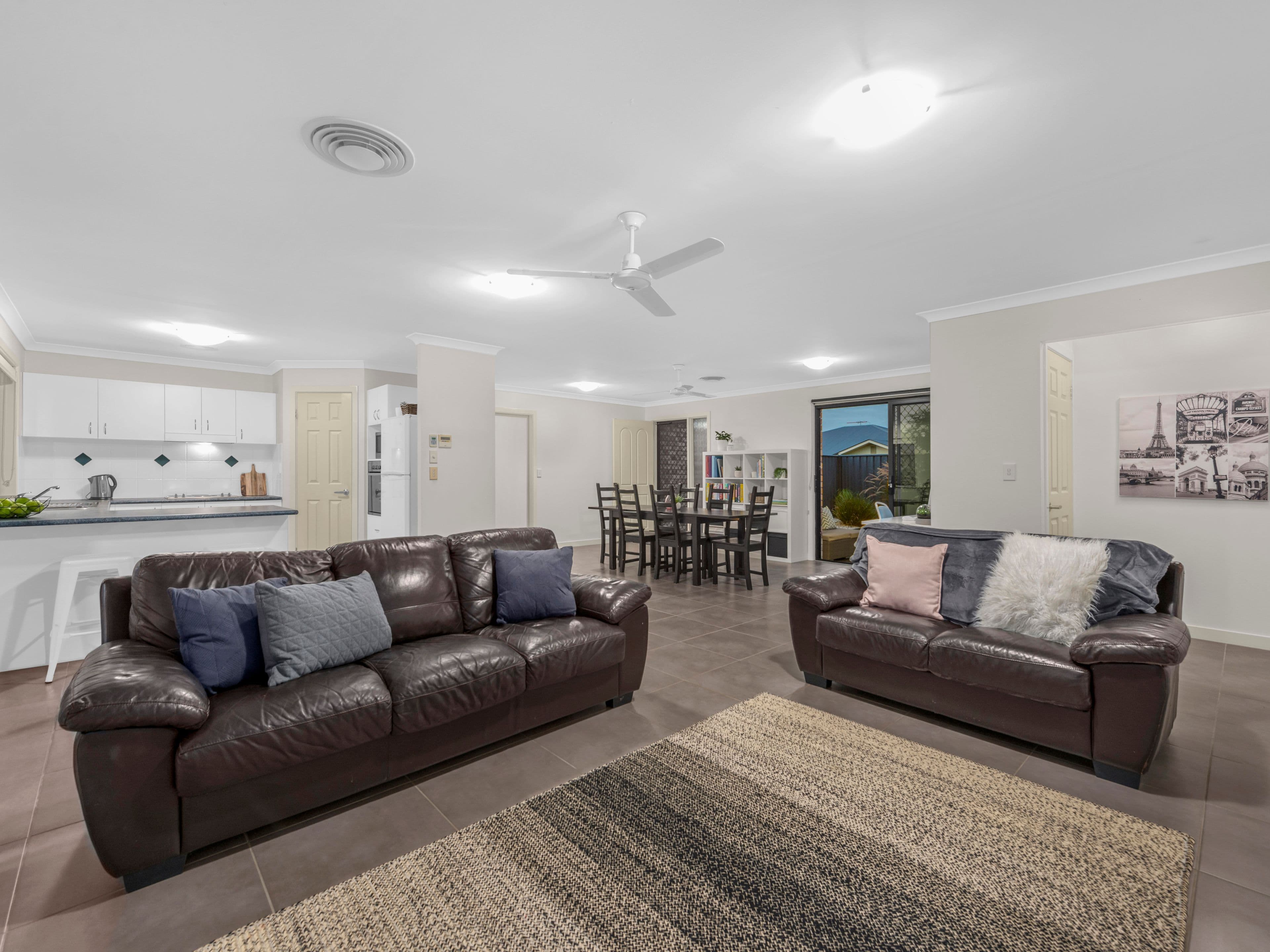 10 Westaway Place, Wynnum West QLD 4178, Wynnum West - Thumbnail 3