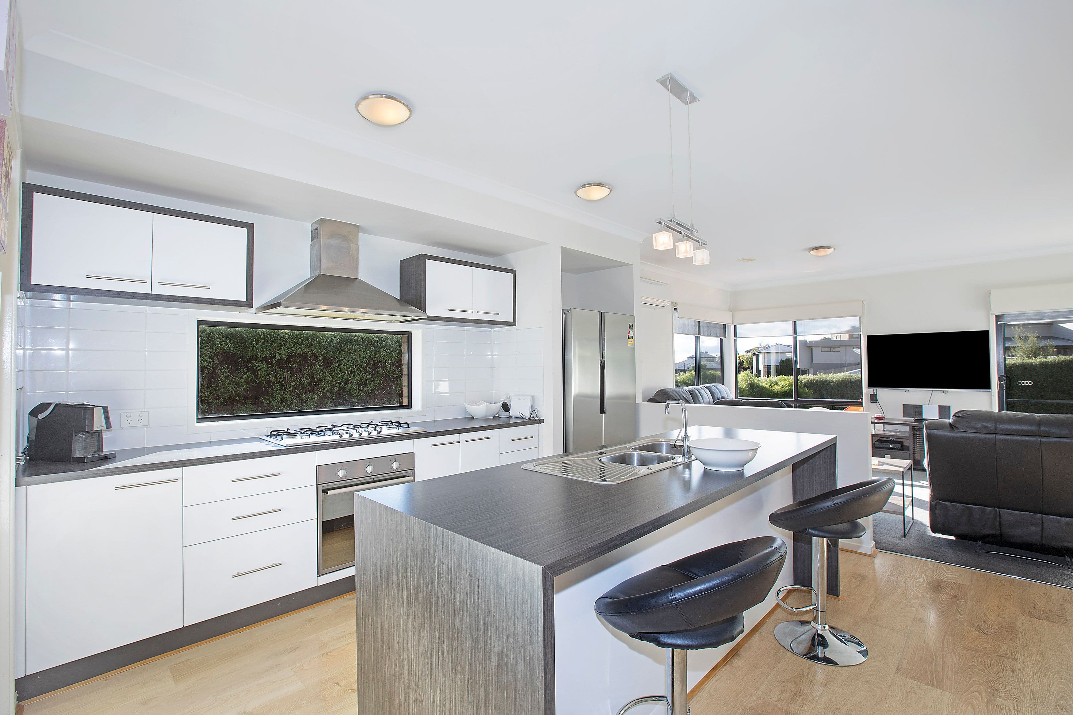 54 Province Boulevard, Highton VIC 3216, Highton - Thumbnail 7