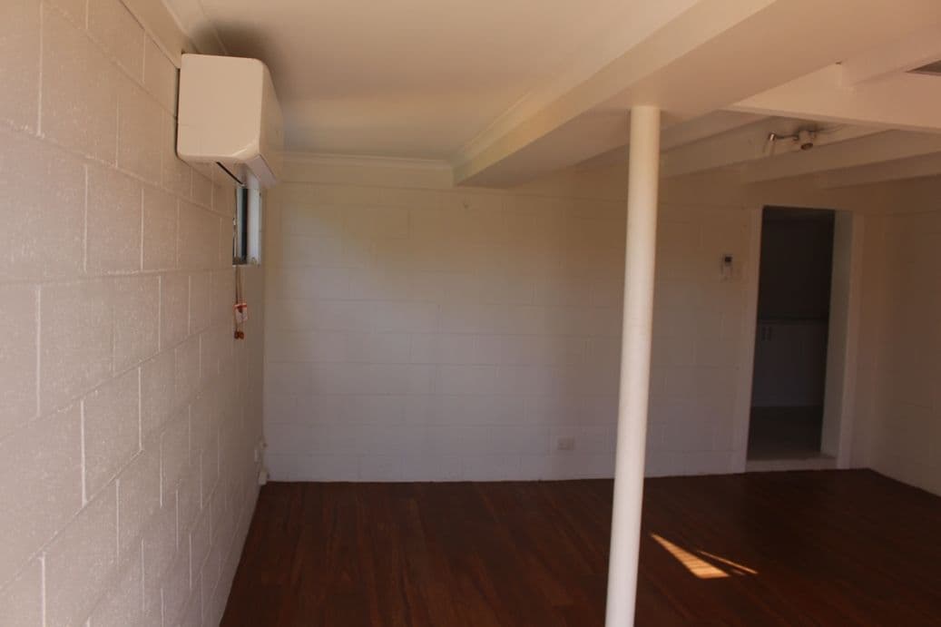 13 Yukana Street, Boyne Island QLD 4680, Boyne Island - Thumbnail 2