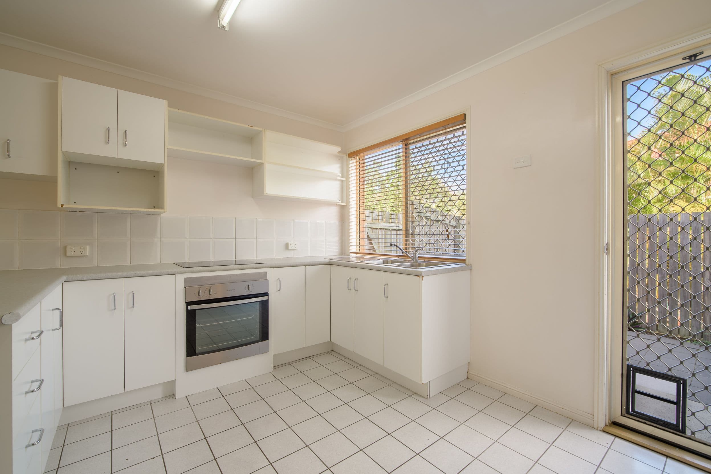6 Hampton Drive, Tannum Sands QLD 4680, Tannum Sands - Thumbnail 5
