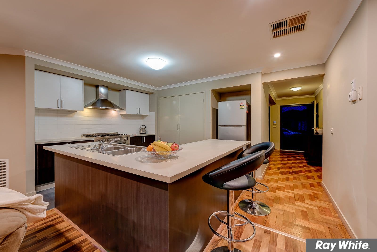 14 Barchester Avenue, Truganina VIC 3029, Truganina - Thumbnail 8