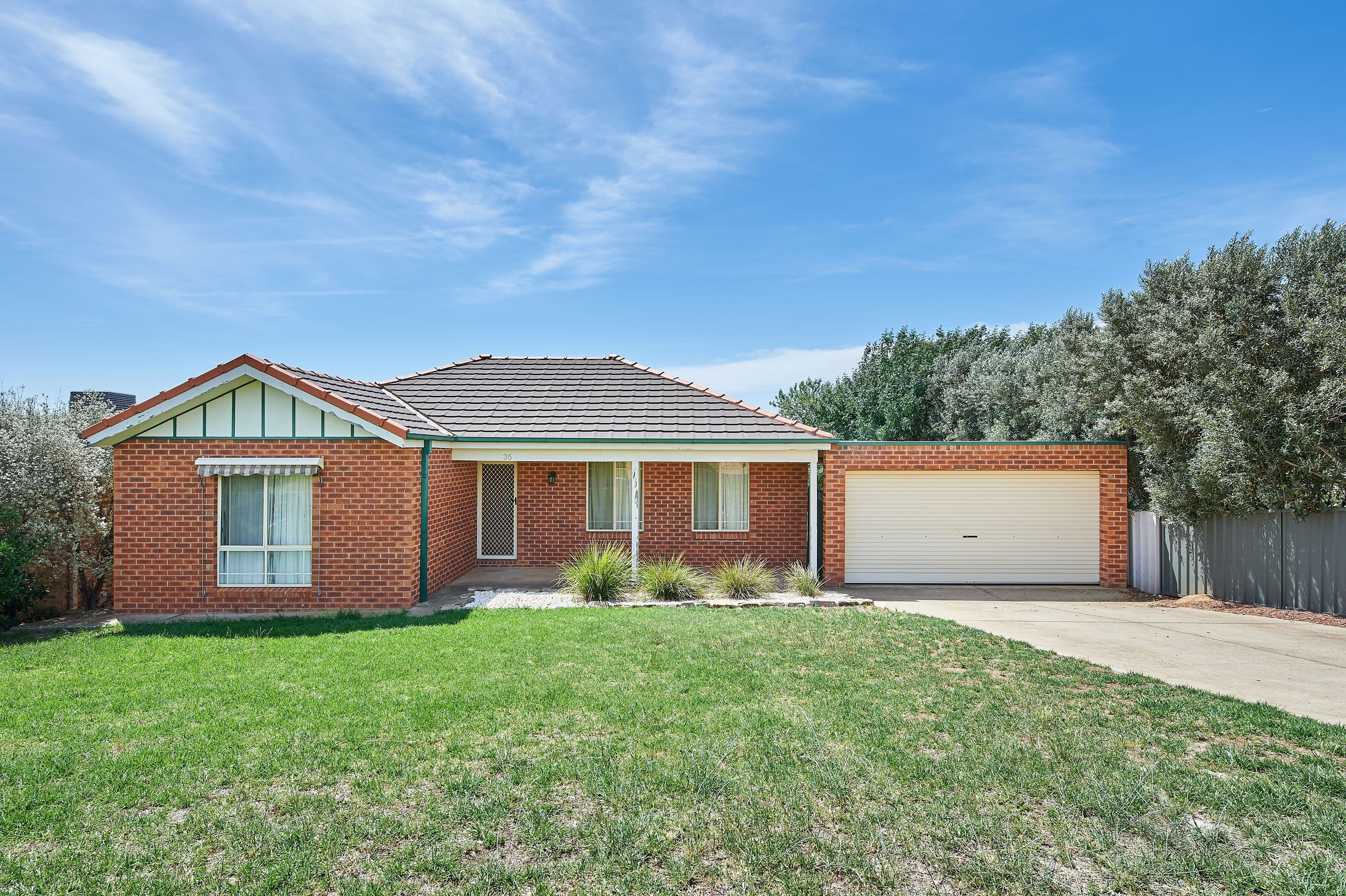 36 Gunn Drive, Estella - Image 1