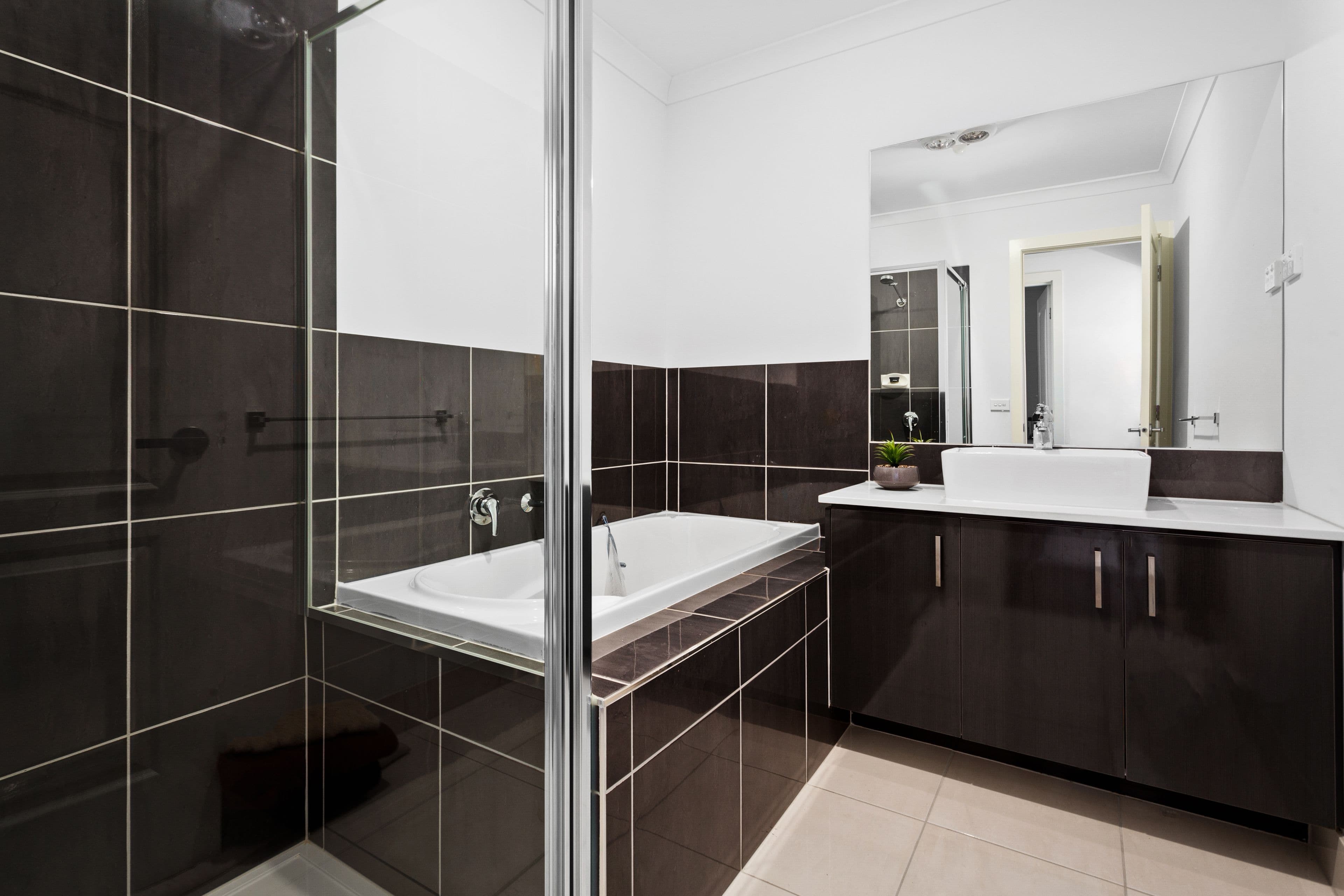 44 Lotus Street, Pakenham VIC 3810, Pakenham - Thumbnail 6