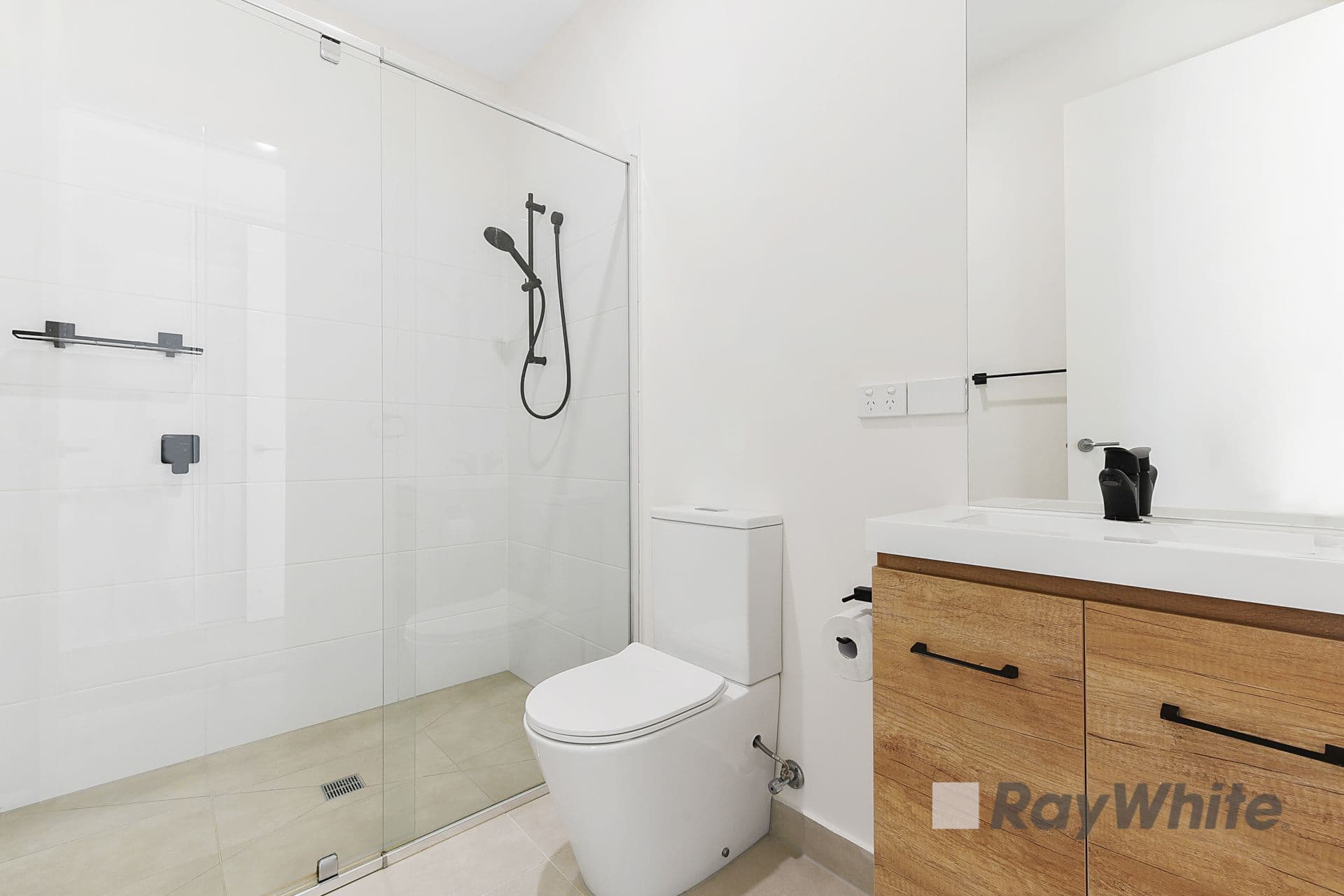 64 Langhorne Street, Dandenong VIC 3175, Dandenong - Thumbnail 7