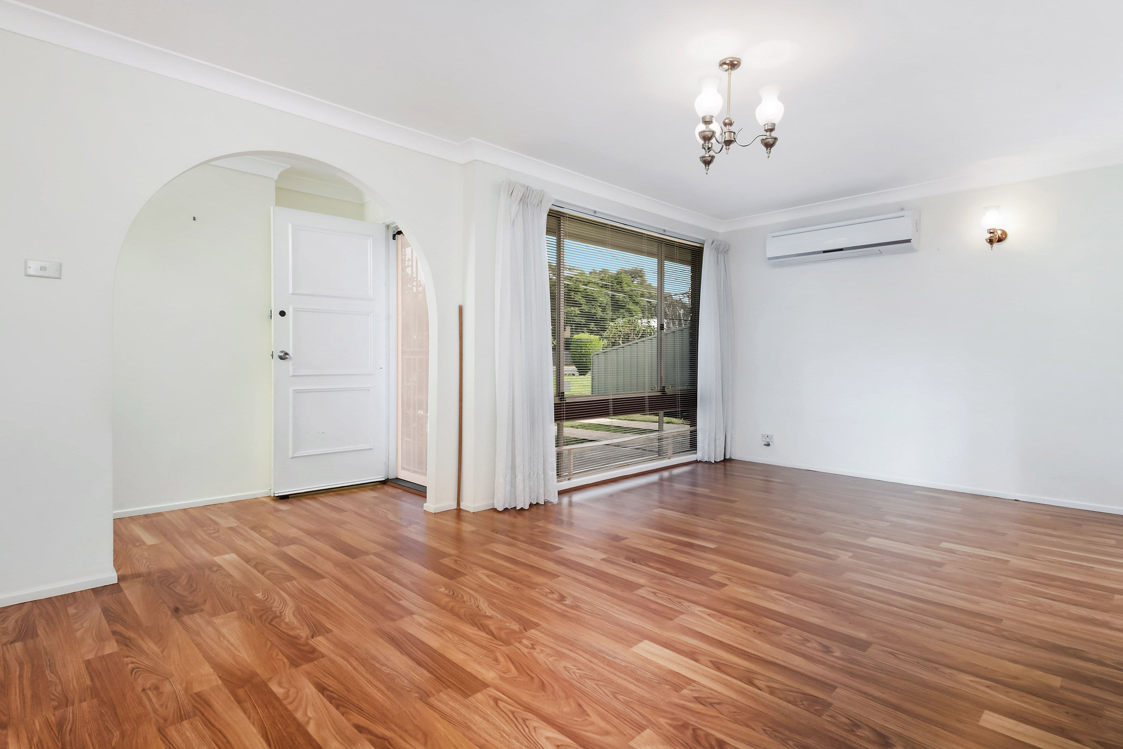 160 Birdwood Road, Georges Hall - Thumbnail 2