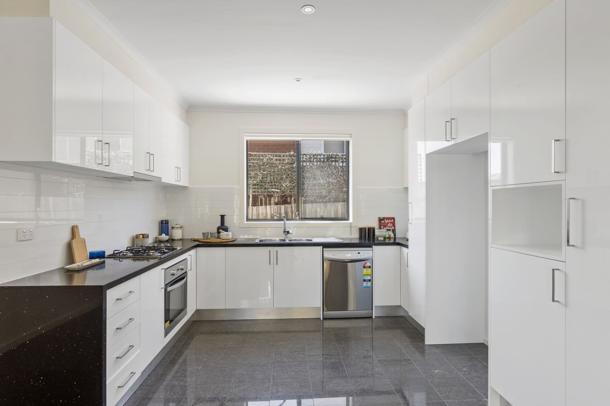 14 Bloomfield Avenue, Maribyrnong VIC 3032, Maribyrnong - Thumbnail 3