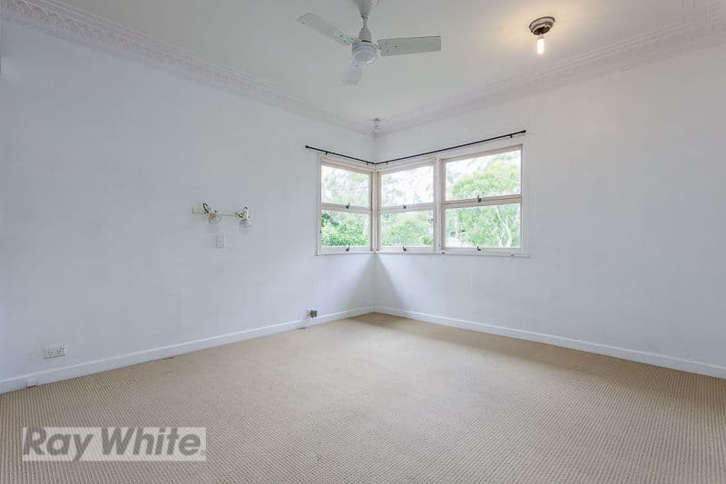 29 Kanumbra Street, Coorparoo QLD 4151, Coorparoo - Thumbnail 3