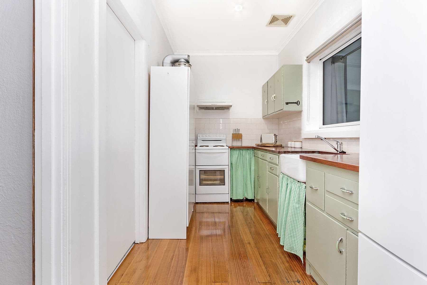 2 Cornwall Street, Beaconsfield TAS 7270, Beaconsfield - Thumbnail 2