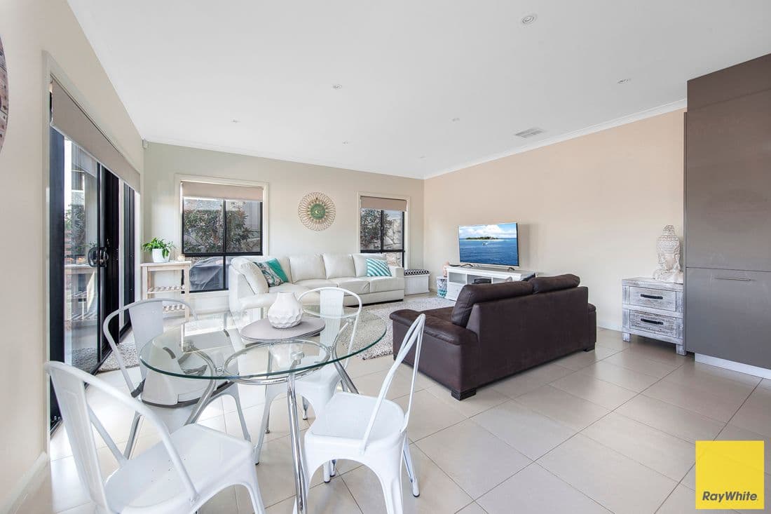 1 She-Oak Place, Jerrabomberra - Thumbnail 2