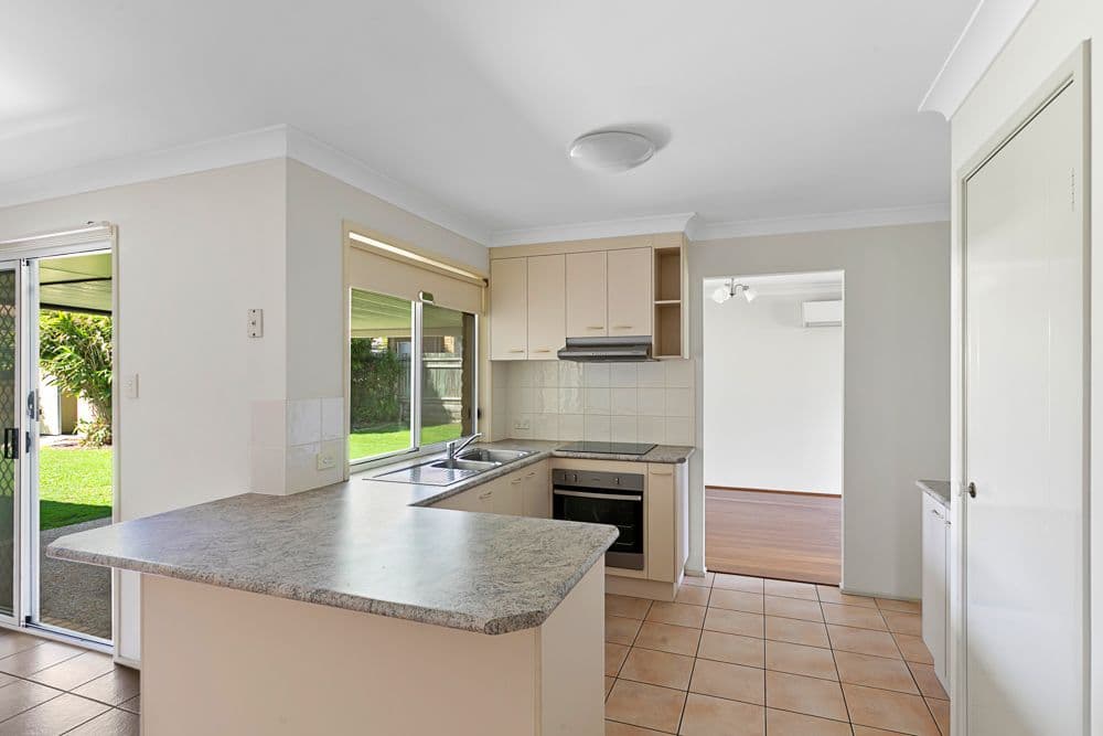 10 Moonlight Place, Capalaba QLD 4157, Capalaba - Thumbnail 5