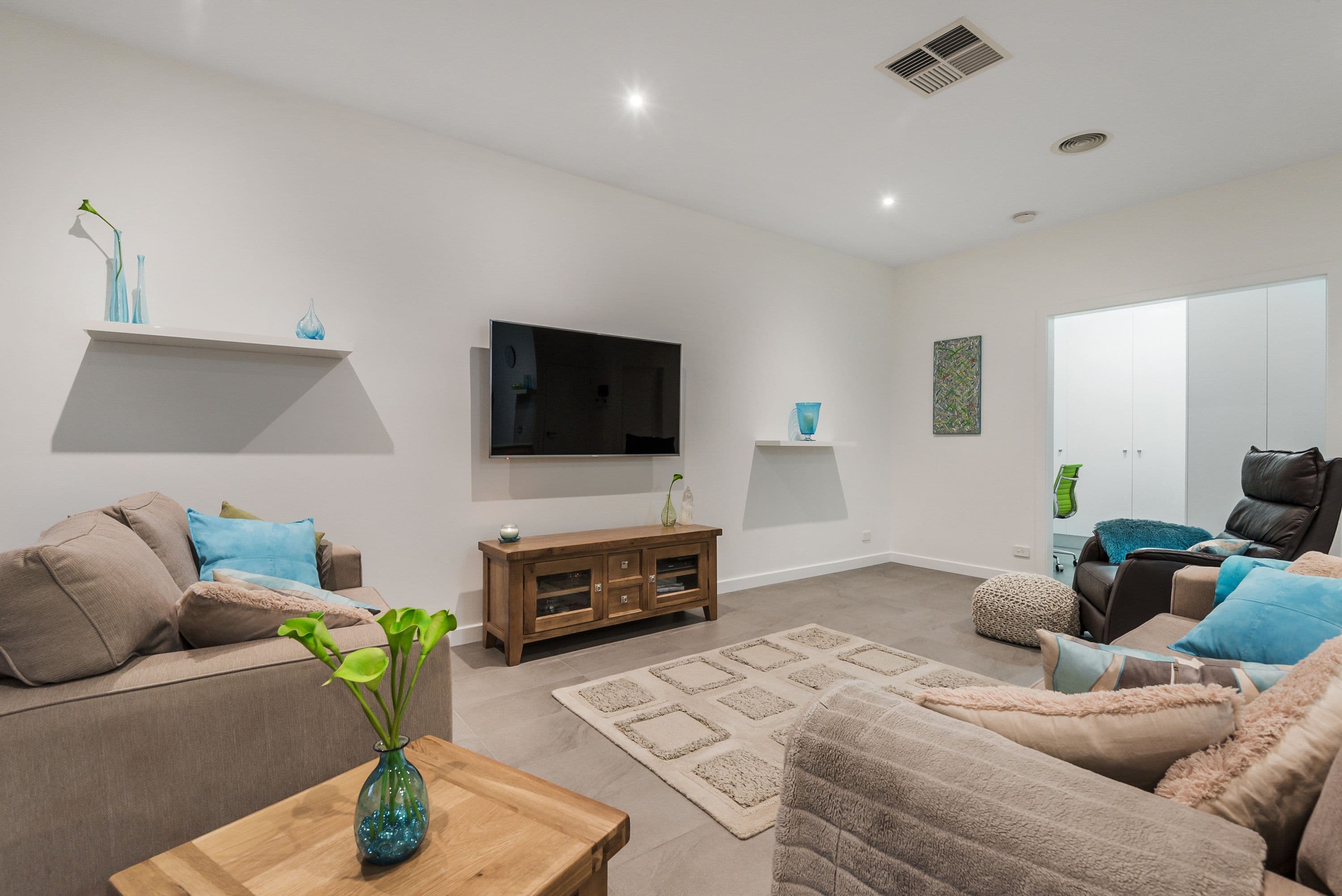 417 Hume Drive, Caroline Springs VIC 3023, Caroline Springs - Thumbnail 7