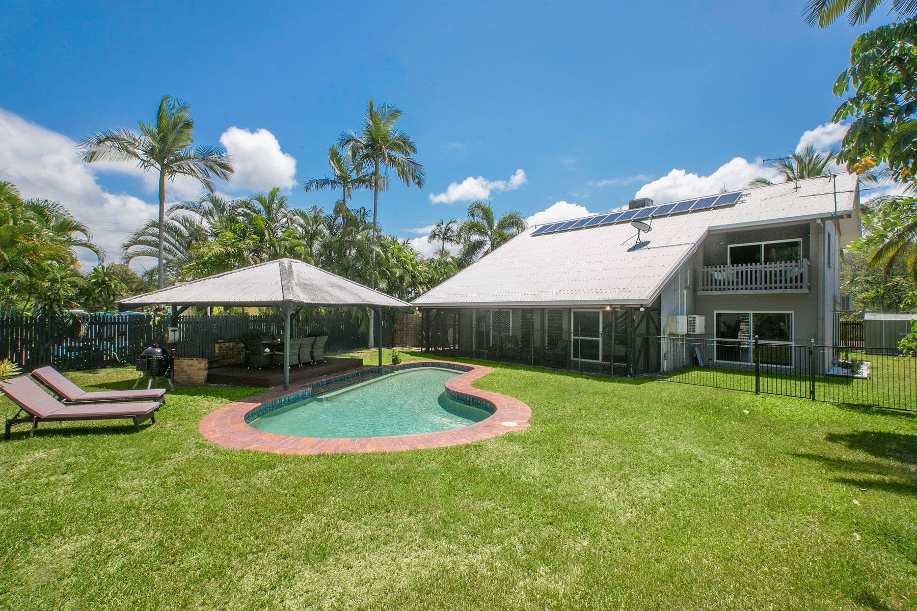 72 Wistaria Street, Holloways Beach QLD 4878, Holloways Beach - Thumbnail 7