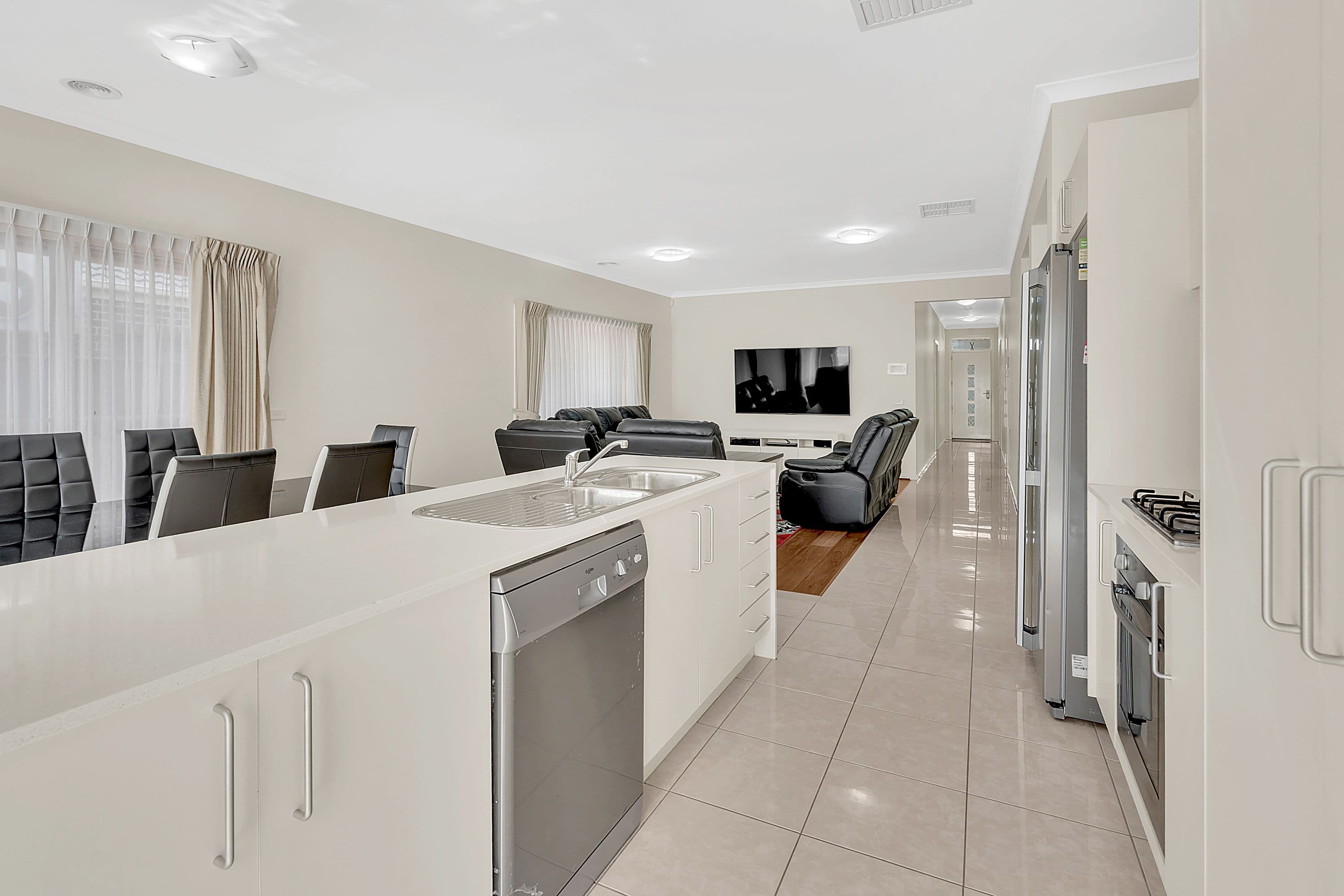 36 Wattletree Street, Craigieburn VIC 3064, Craigieburn - Thumbnail 7
