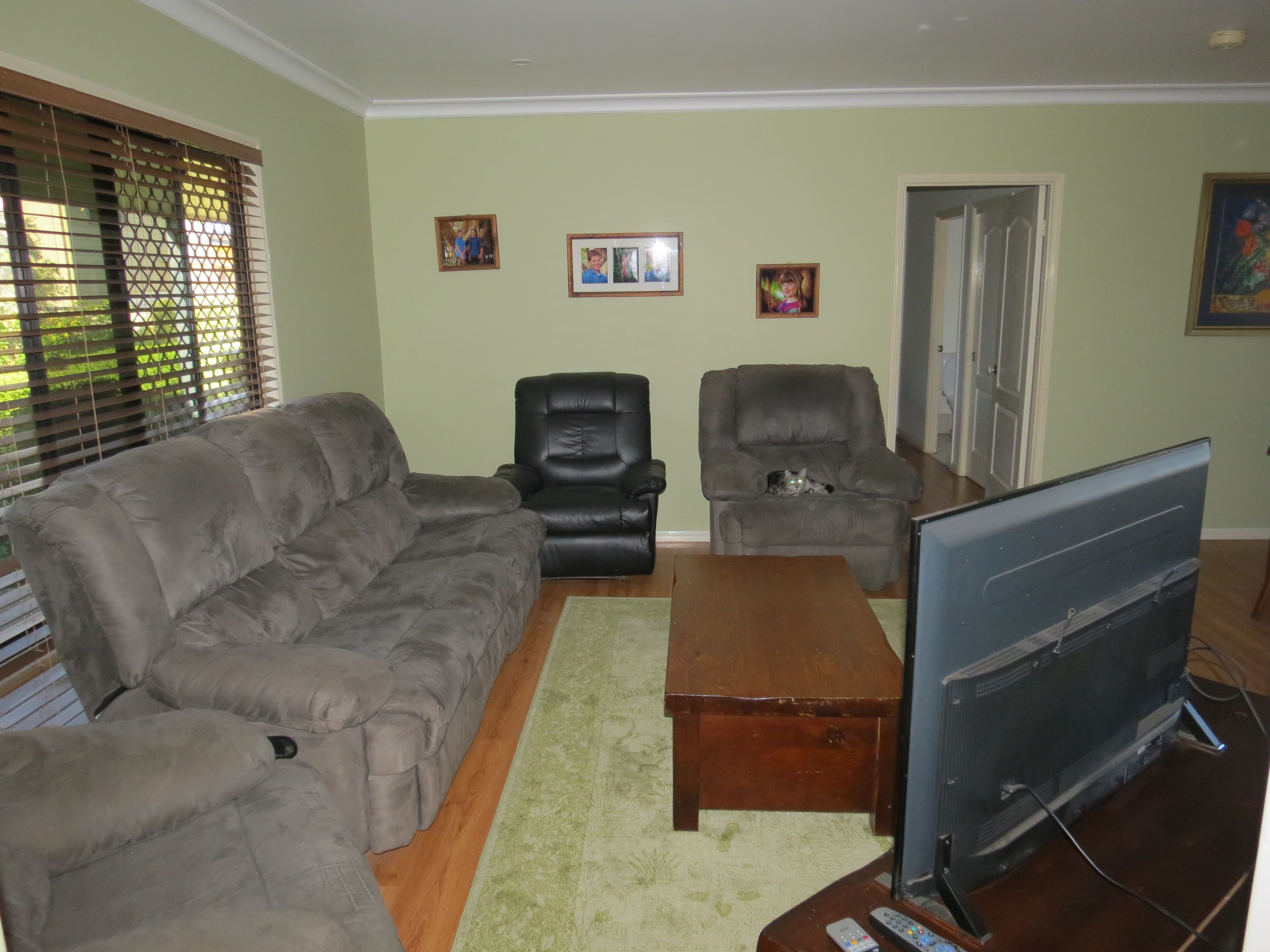 3A Andrews Road, Emerald QLD 4720, Emerald - Thumbnail 2