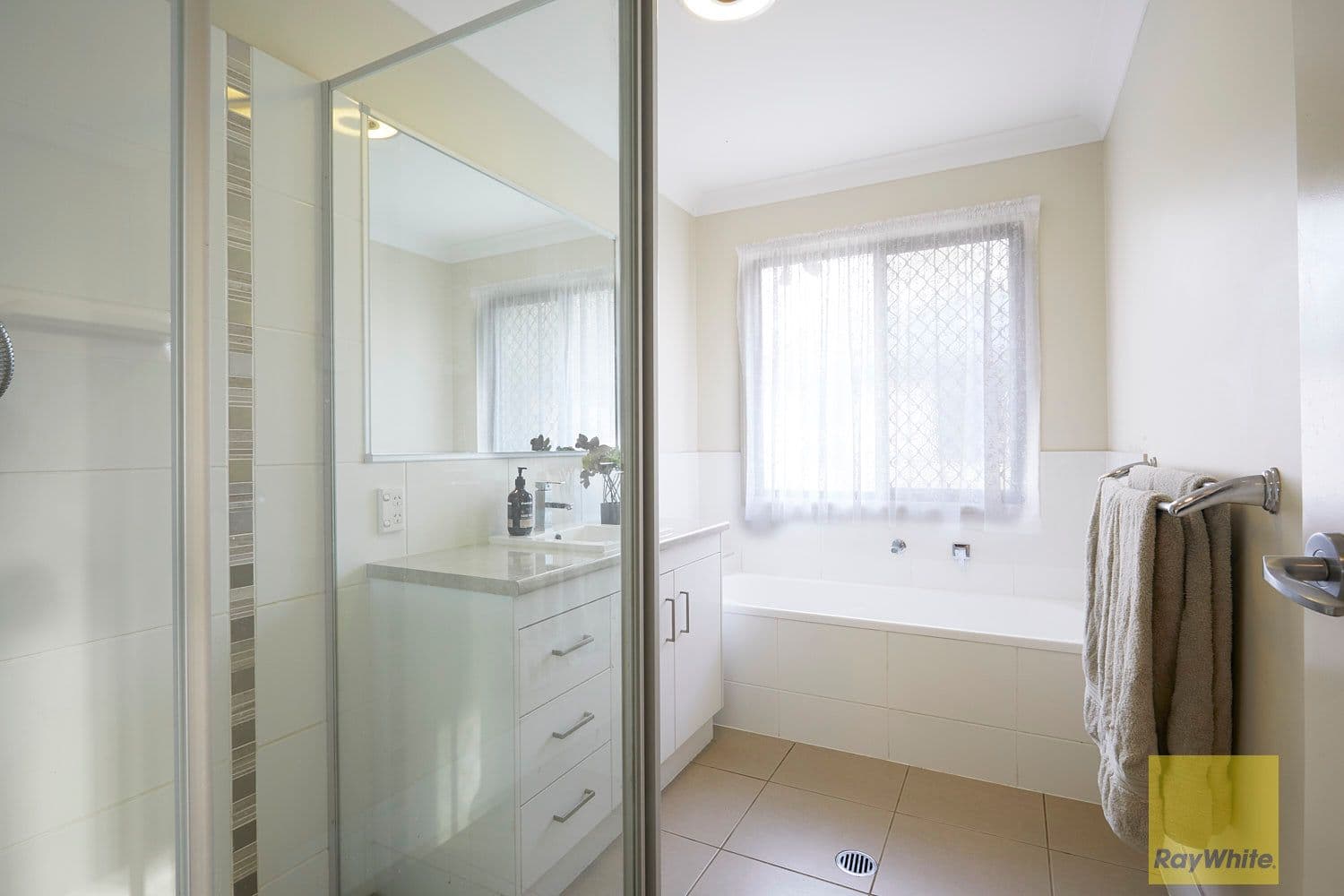43 Muriel Street, Redland Bay QLD 4165, Redland Bay - Thumbnail 5