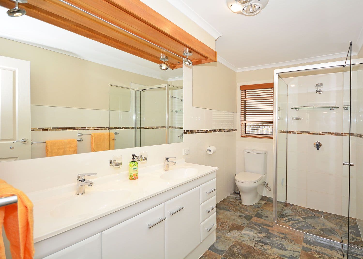 14 Shell Street, Urangan QLD 4655, Urangan - Thumbnail 7