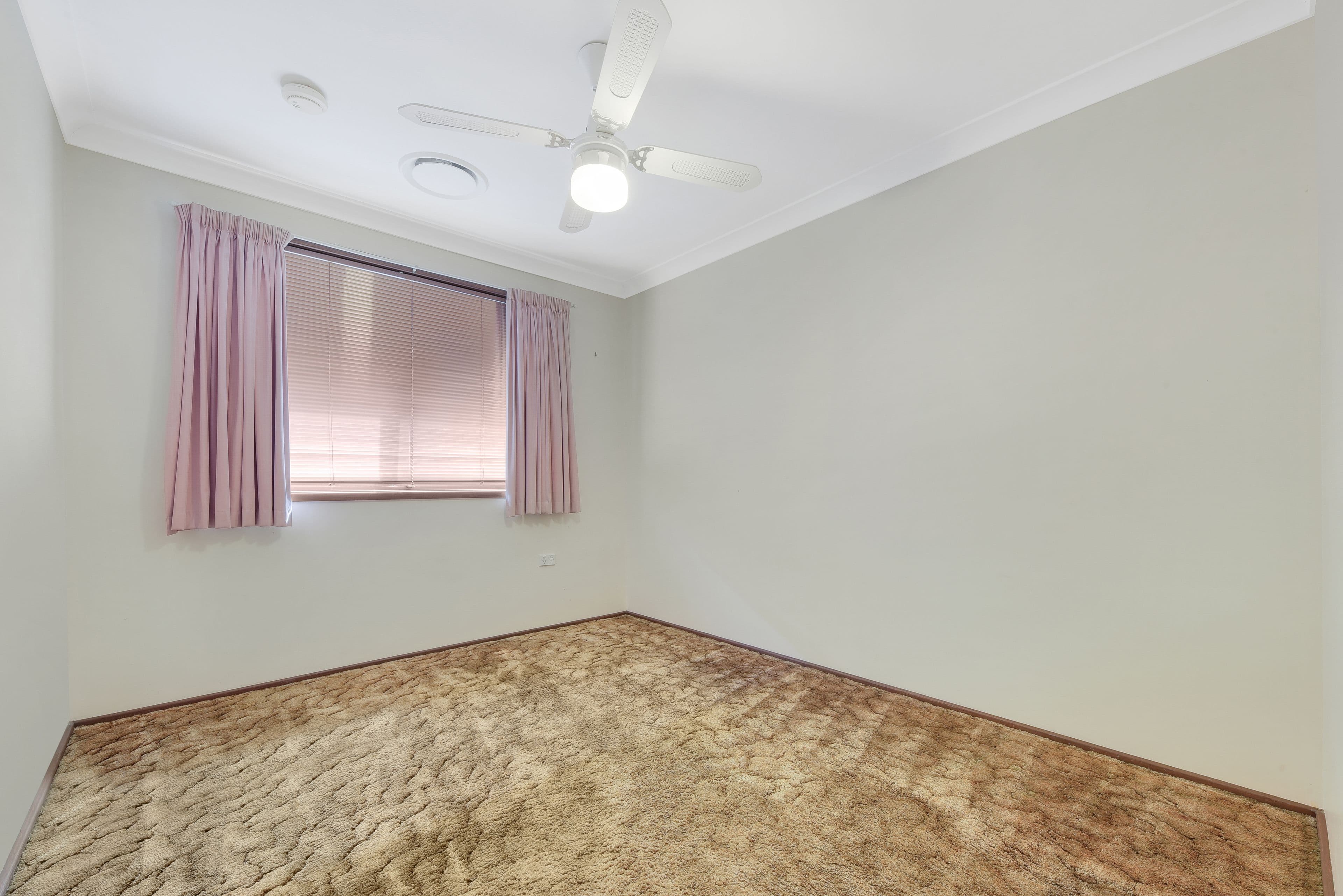 28 Pickett Avenue, Minto - Thumbnail 6