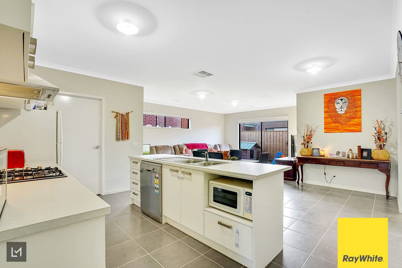 8 Wolomina Crescent, Werribee VIC 3030, Werribee - Thumbnail 5