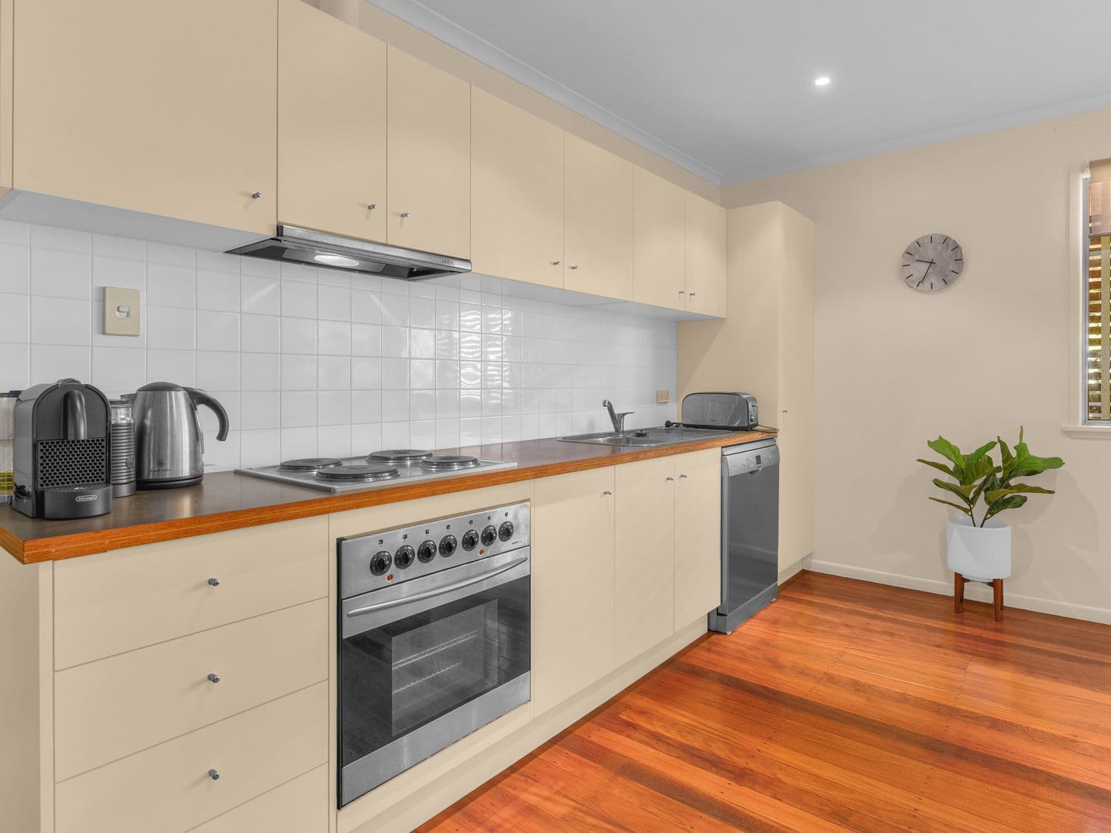 23 Glassey, Red Hill QLD 4059, Red Hill - Thumbnail 6