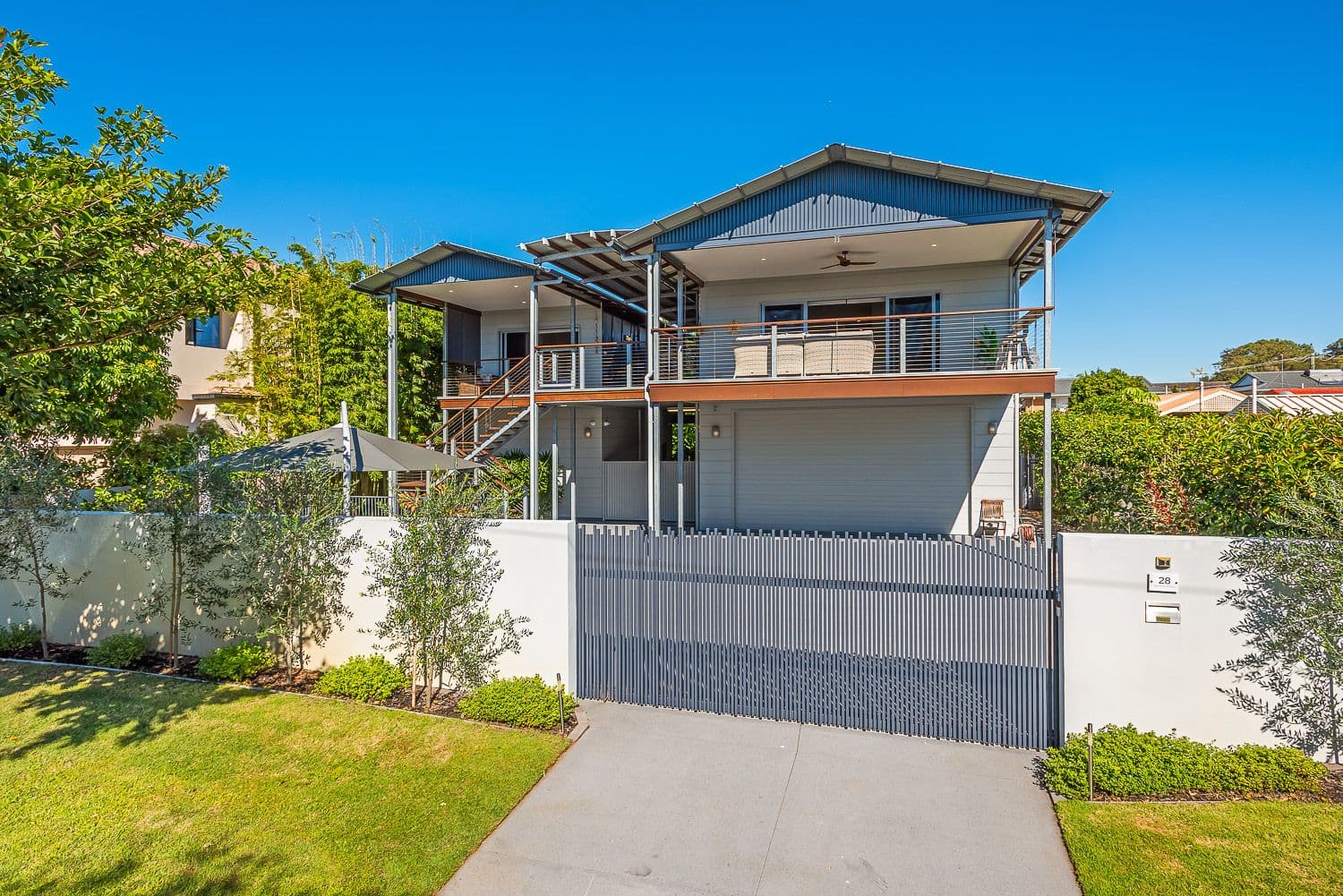 28 Muscovey Avenue, Paradise Point QLD 4216, Paradise Point - Thumbnail 3