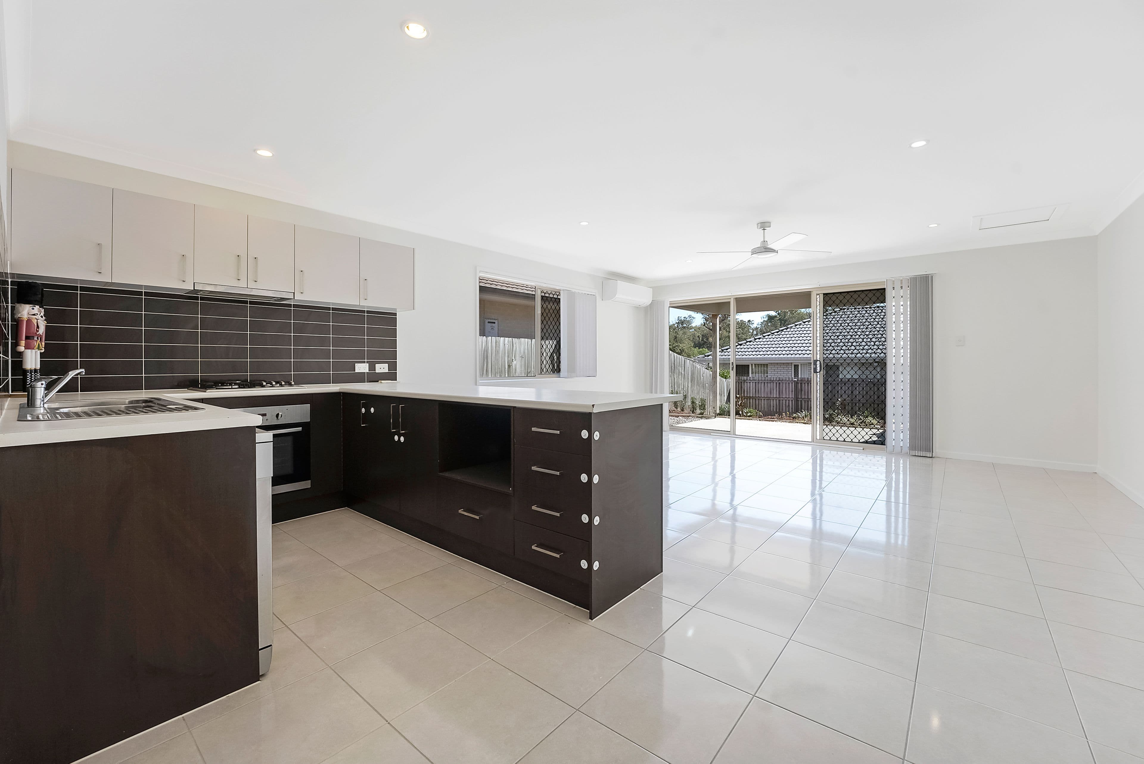 42 Pademelon Circuit, North Lakes QLD 4509, North Lakes - Thumbnail 2