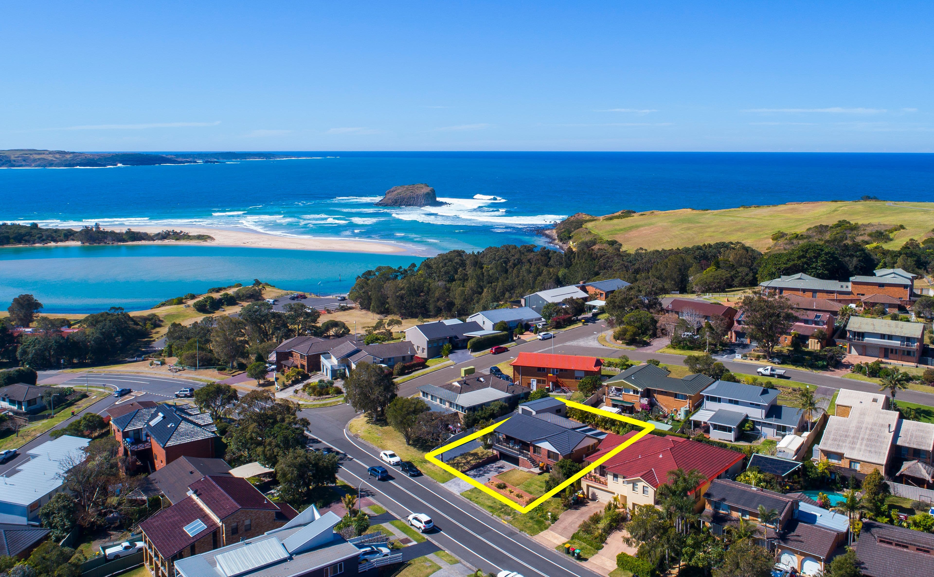 176 Charles Avenue, Minnamurra - Image 1