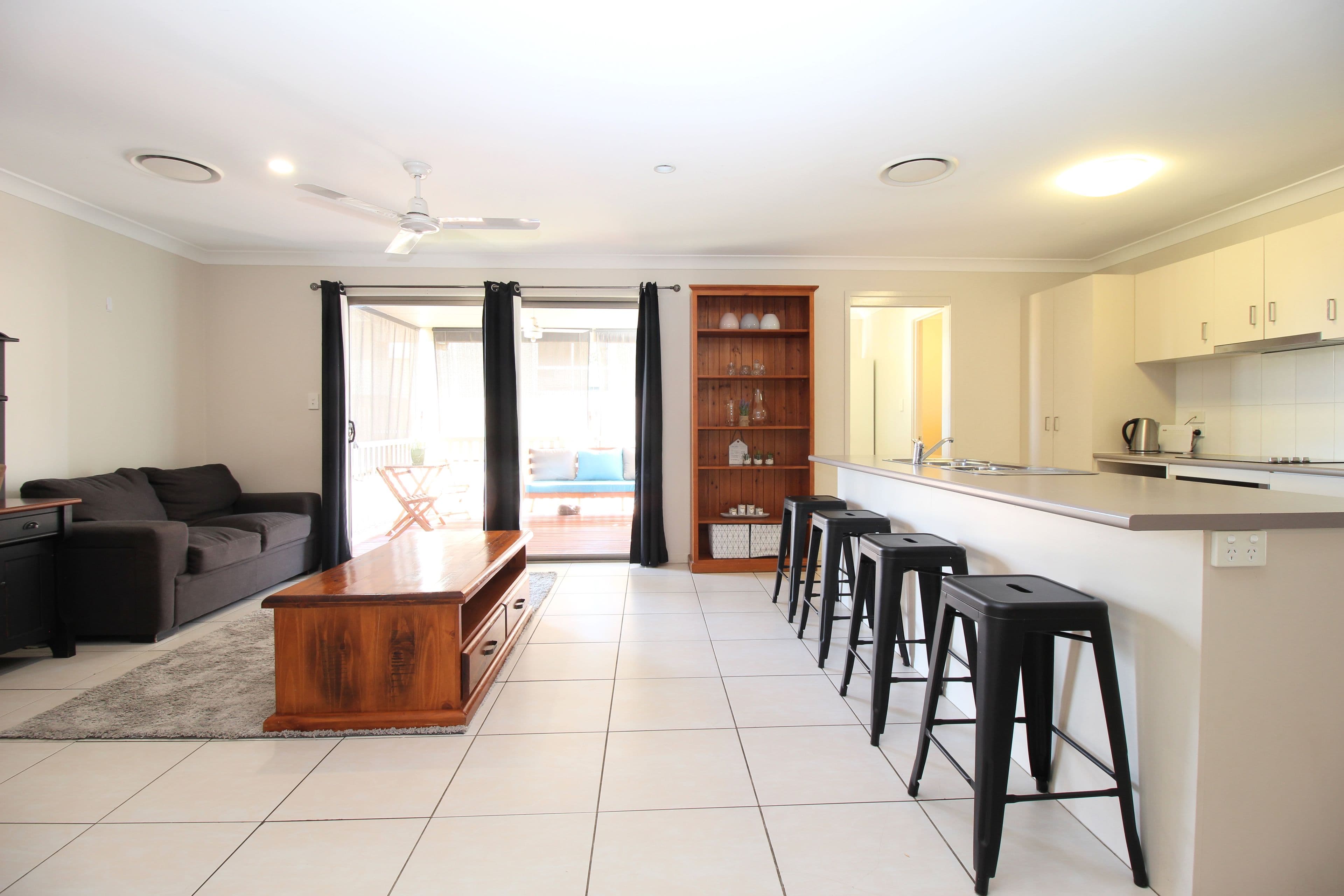16 Ivers Place, Emerald QLD 4720, Emerald - Thumbnail 5