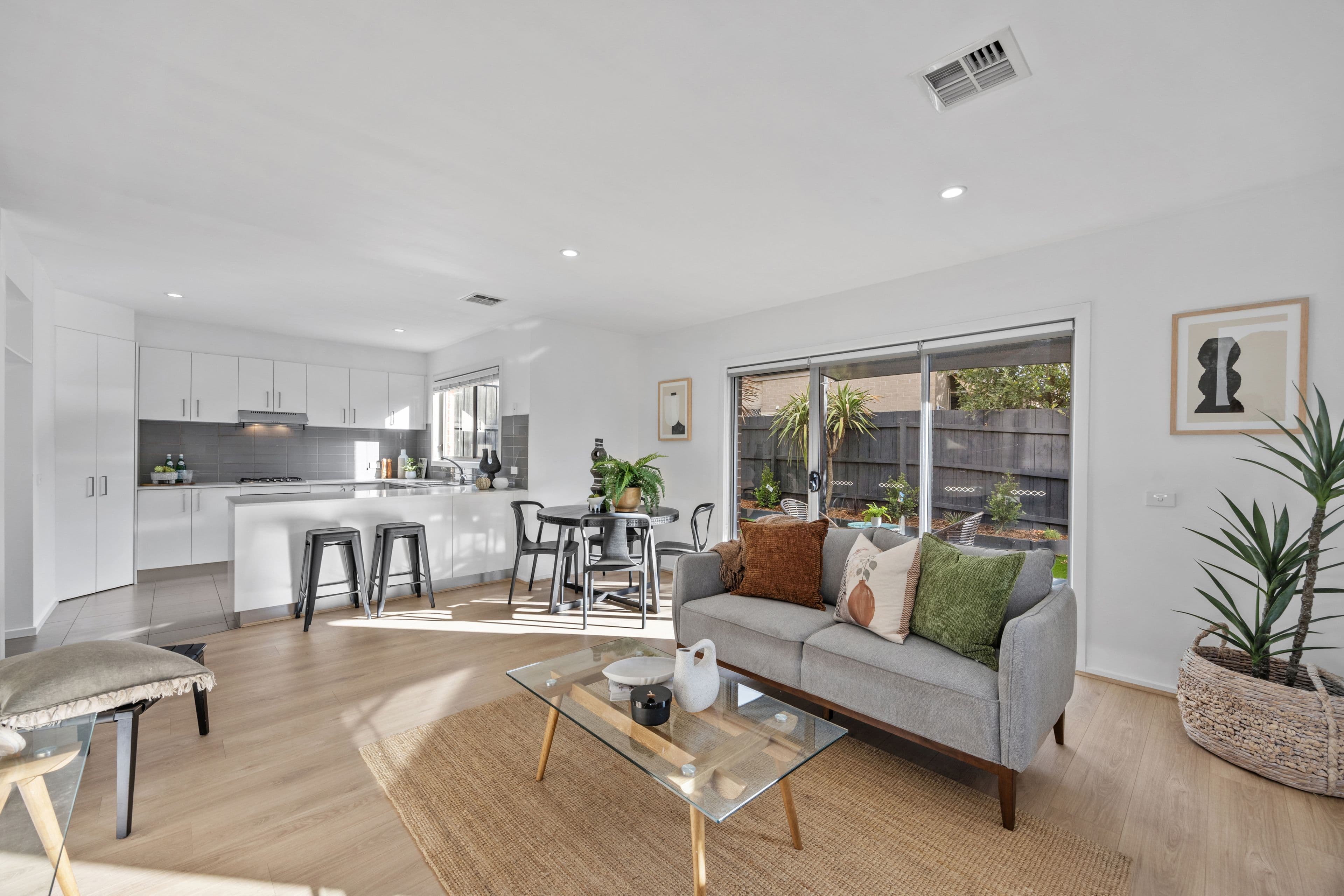 22 Golf Links Road, Berwick VIC 3806, Berwick - Thumbnail 3