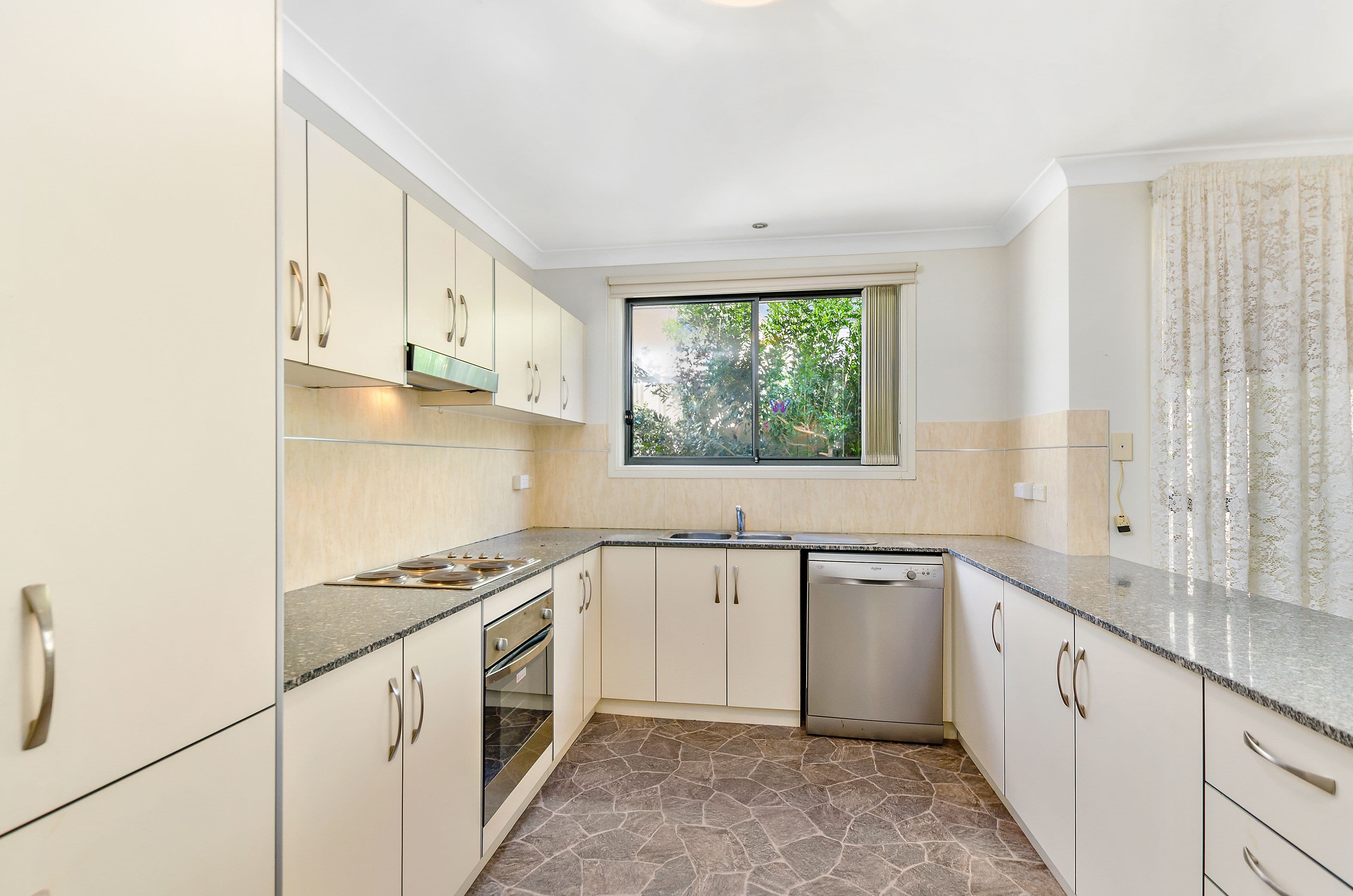 134 Kanahooka Road, Kanahooka NSW 2530, Kanahooka - Thumbnail 2