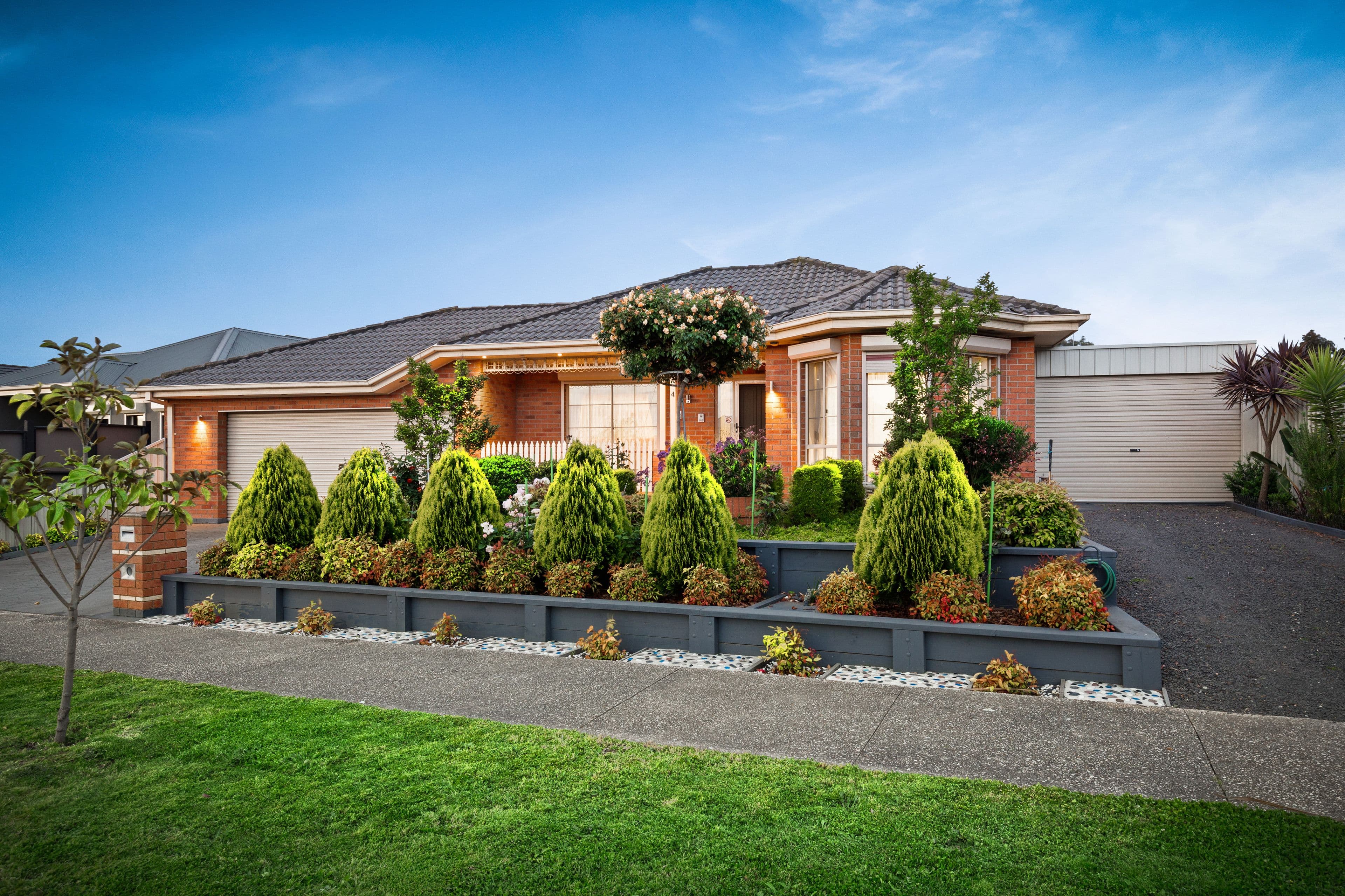 4 Ben Cairn Mews, Pakenham VIC 3810, Pakenham - Thumbnail 2