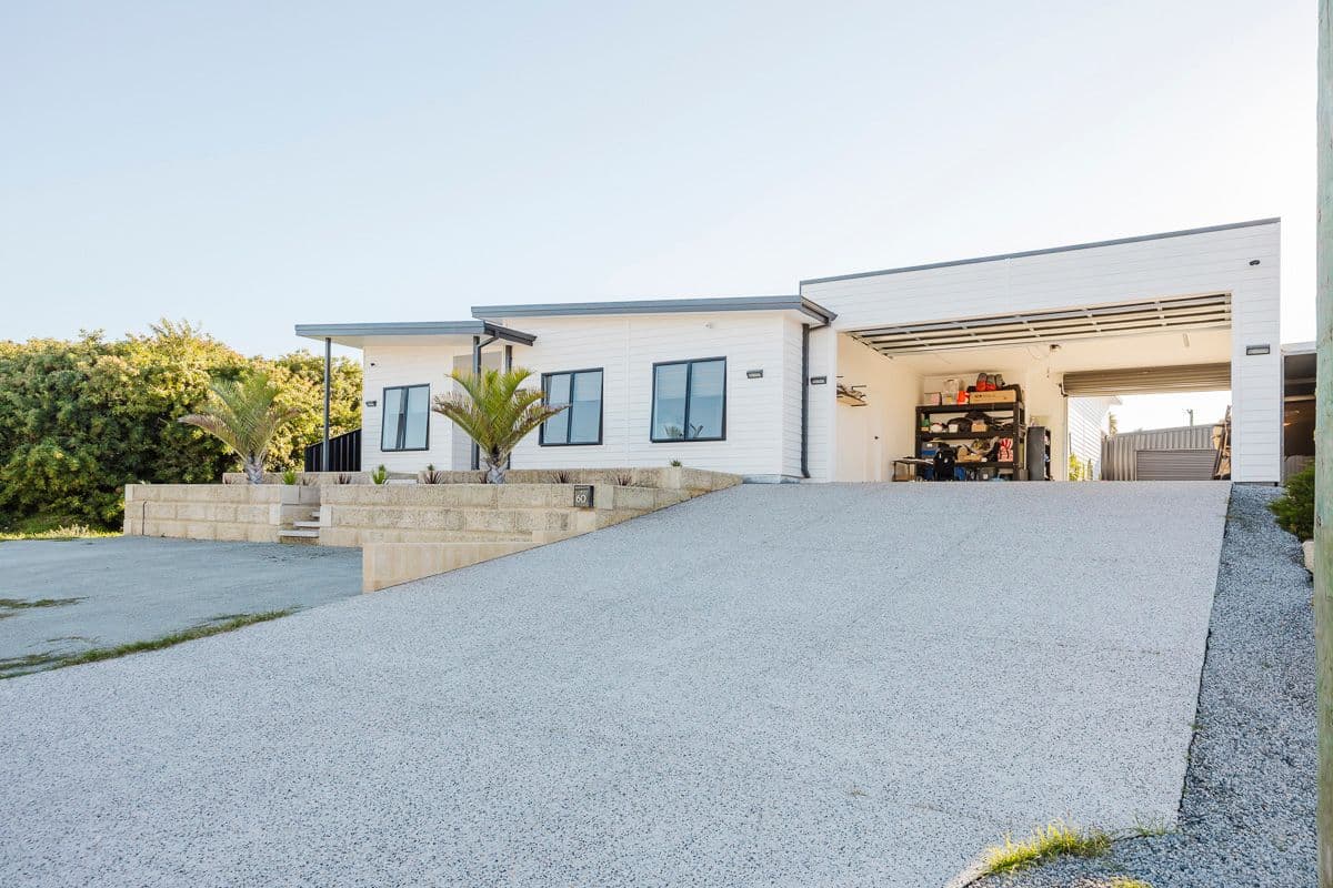 60 Whitfield Drive, Two Rocks WA 6037, Two Rocks - Thumbnail 2