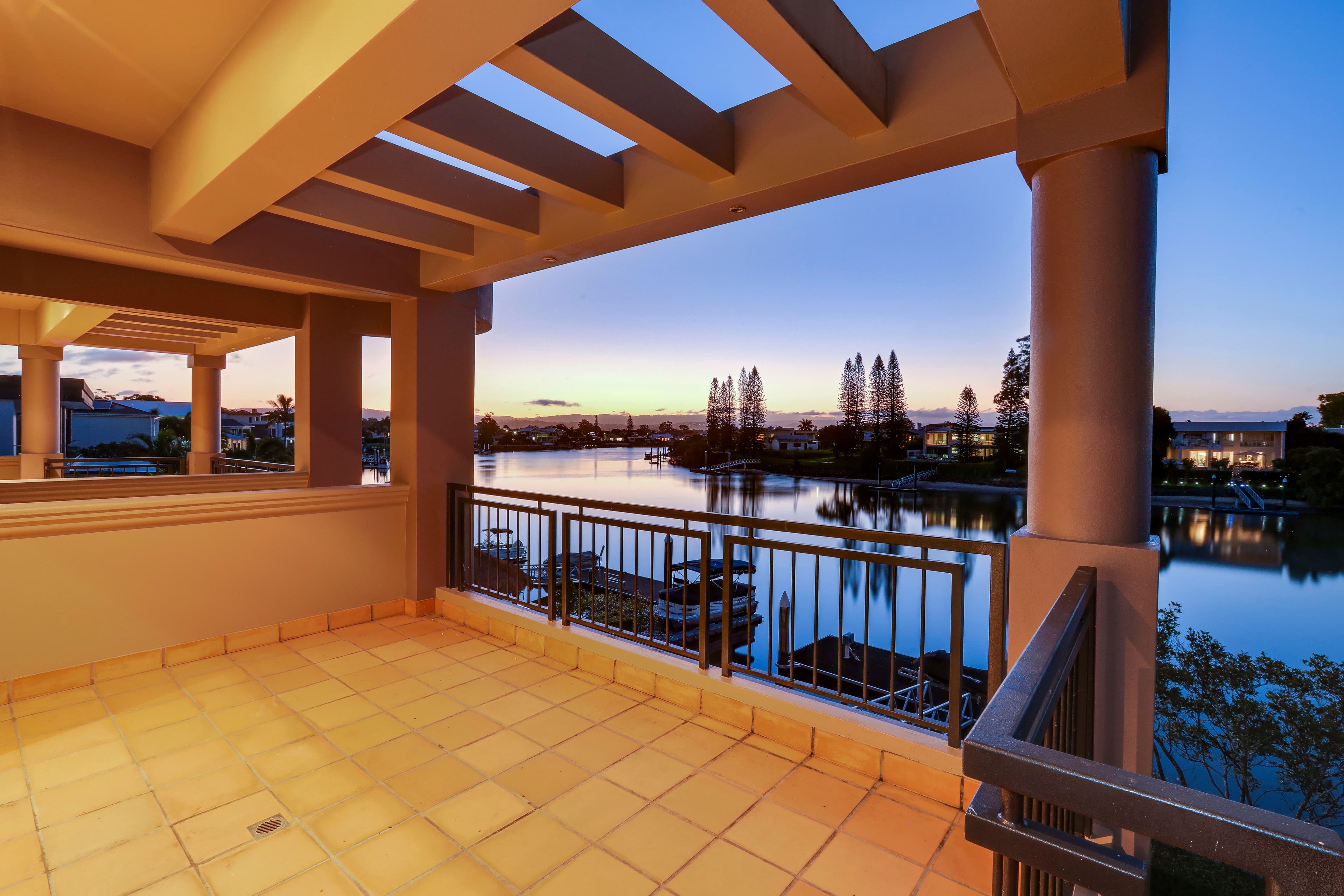 11 Ipsley Drive, Broadbeach Waters QLD 4218, Broadbeach Waters - Thumbnail 5