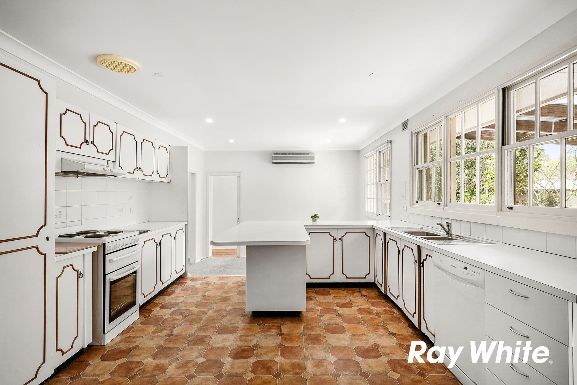 10 Annabelle Crescent, Kellyville NSW 2155, Kellyville - Thumbnail 7