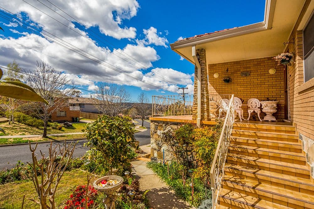 19 Cassinia Street, Queanbeyan NSW 2620, Queanbeyan - Thumbnail 2