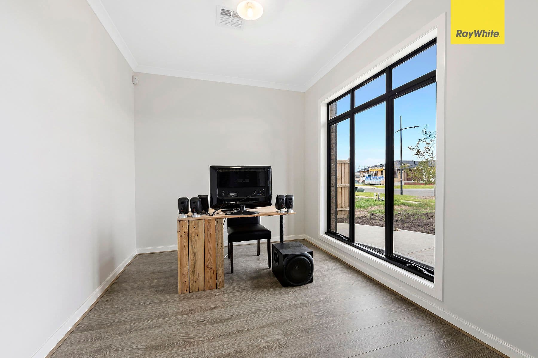 55 Inkerman Crescent, Mickleham VIC 3064, Mickleham - Thumbnail 3
