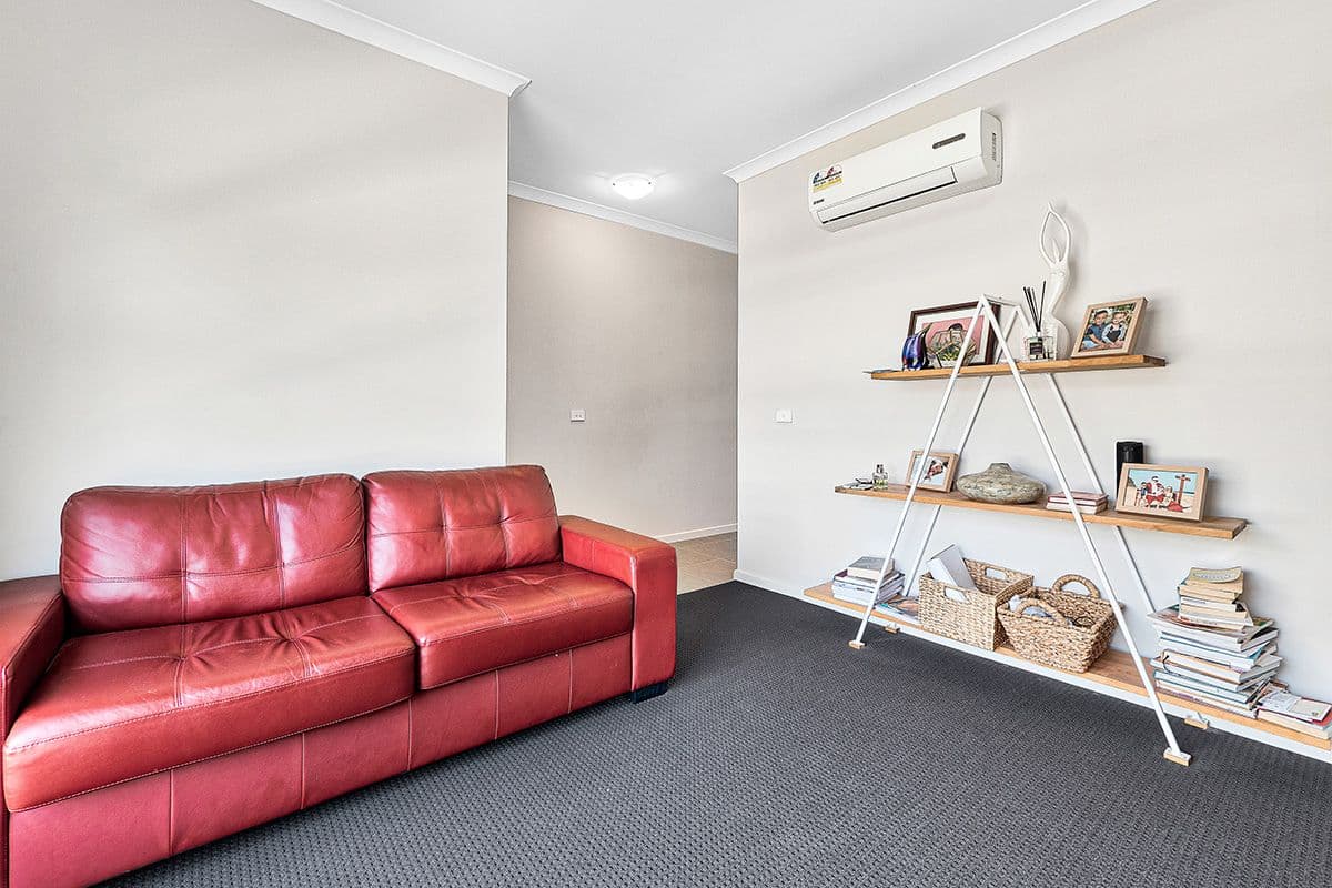 1B Burchill Avenue, Cranbourne East VIC 3977, Cranbourne East - Thumbnail 4