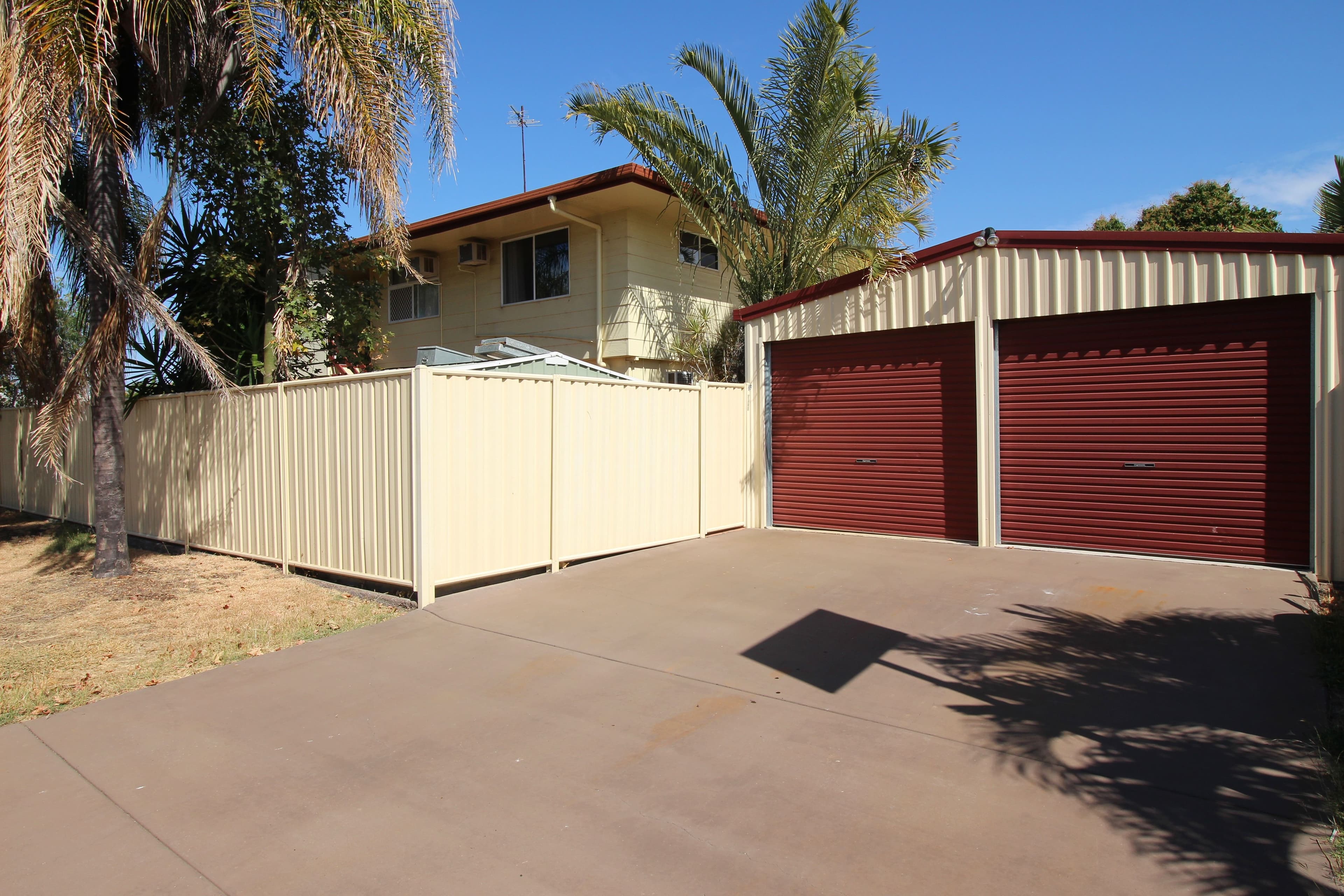223 Borilla Street, Emerald QLD 4720, Emerald - Thumbnail 3
